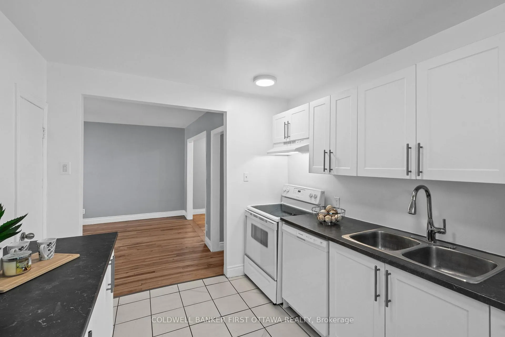 Photo 16 of 1246 Kitchener Avenue, Ottawa, Ellwood — HOMEH
