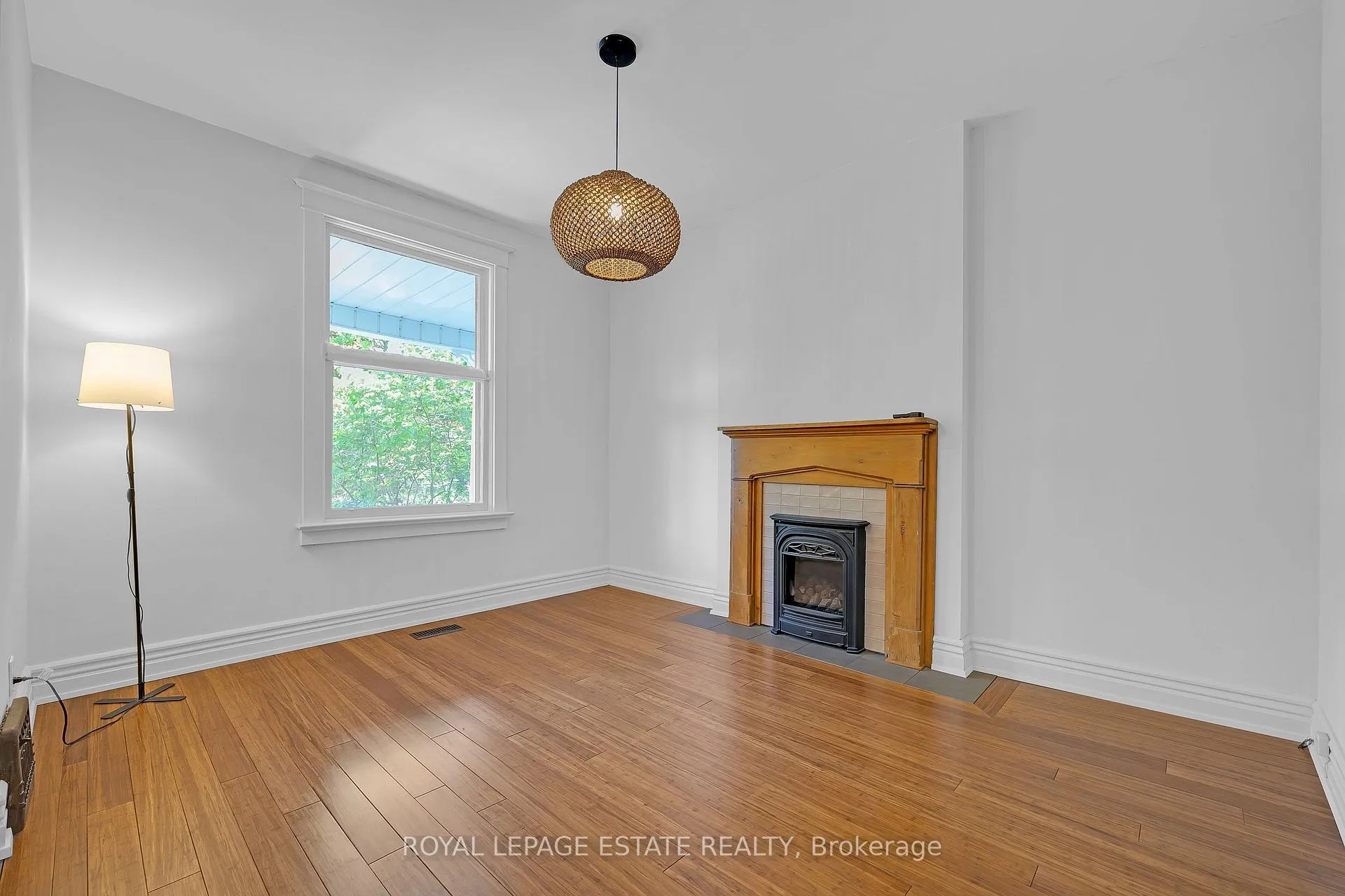 Photo 7 of 101 Silver Birch Avenue, Toronto, The Beaches — HOMEH