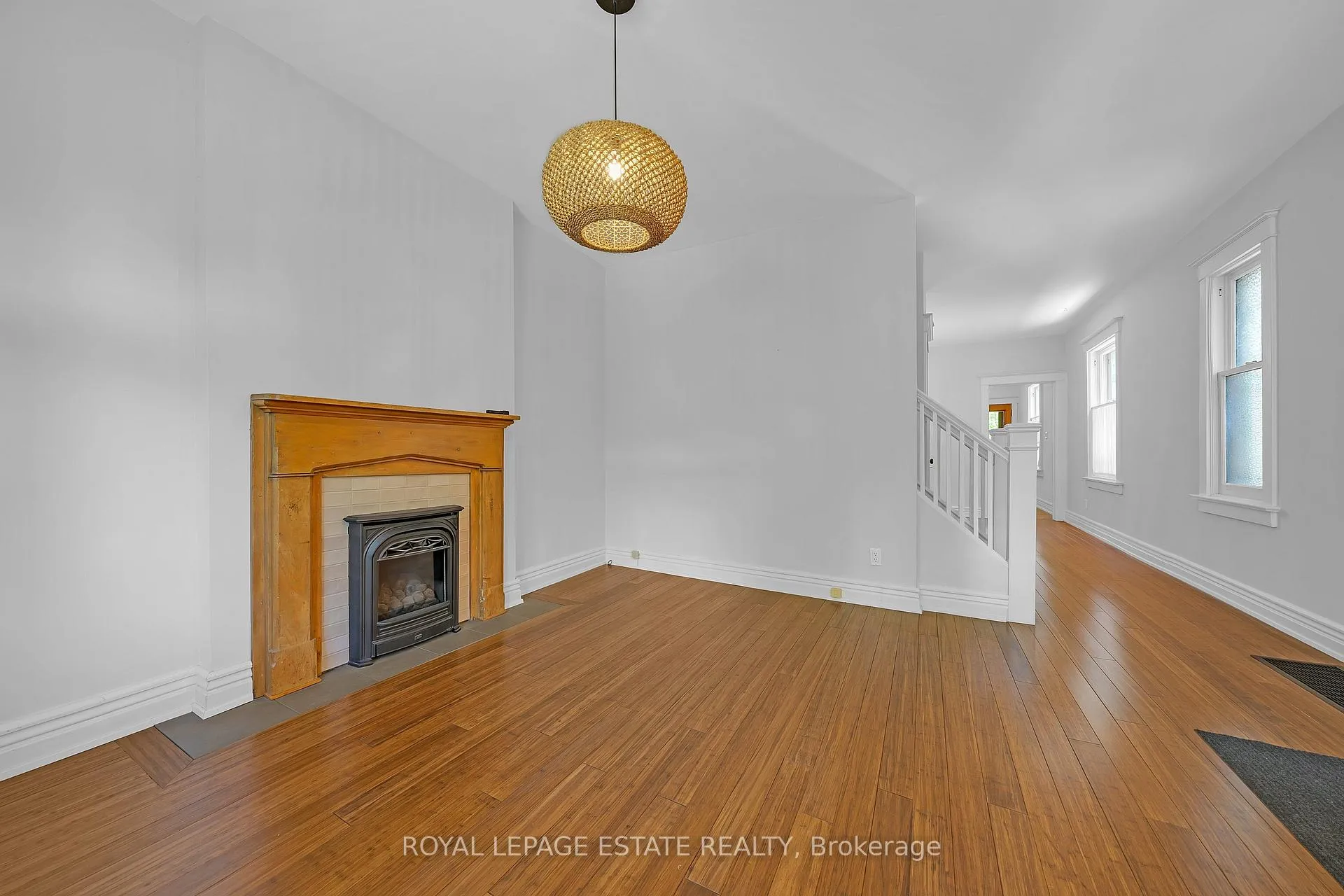 Photo 10 of 101 Silver Birch Avenue, Toronto, The Beaches — HOMEH