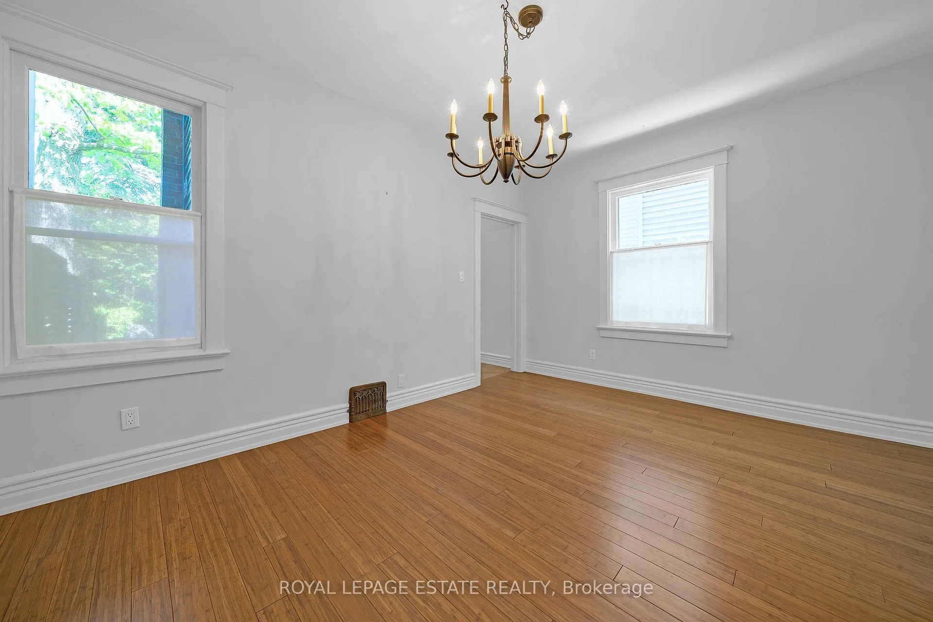 Photo 15 of 101 Silver Birch Avenue, Toronto, The Beaches — HOMEH