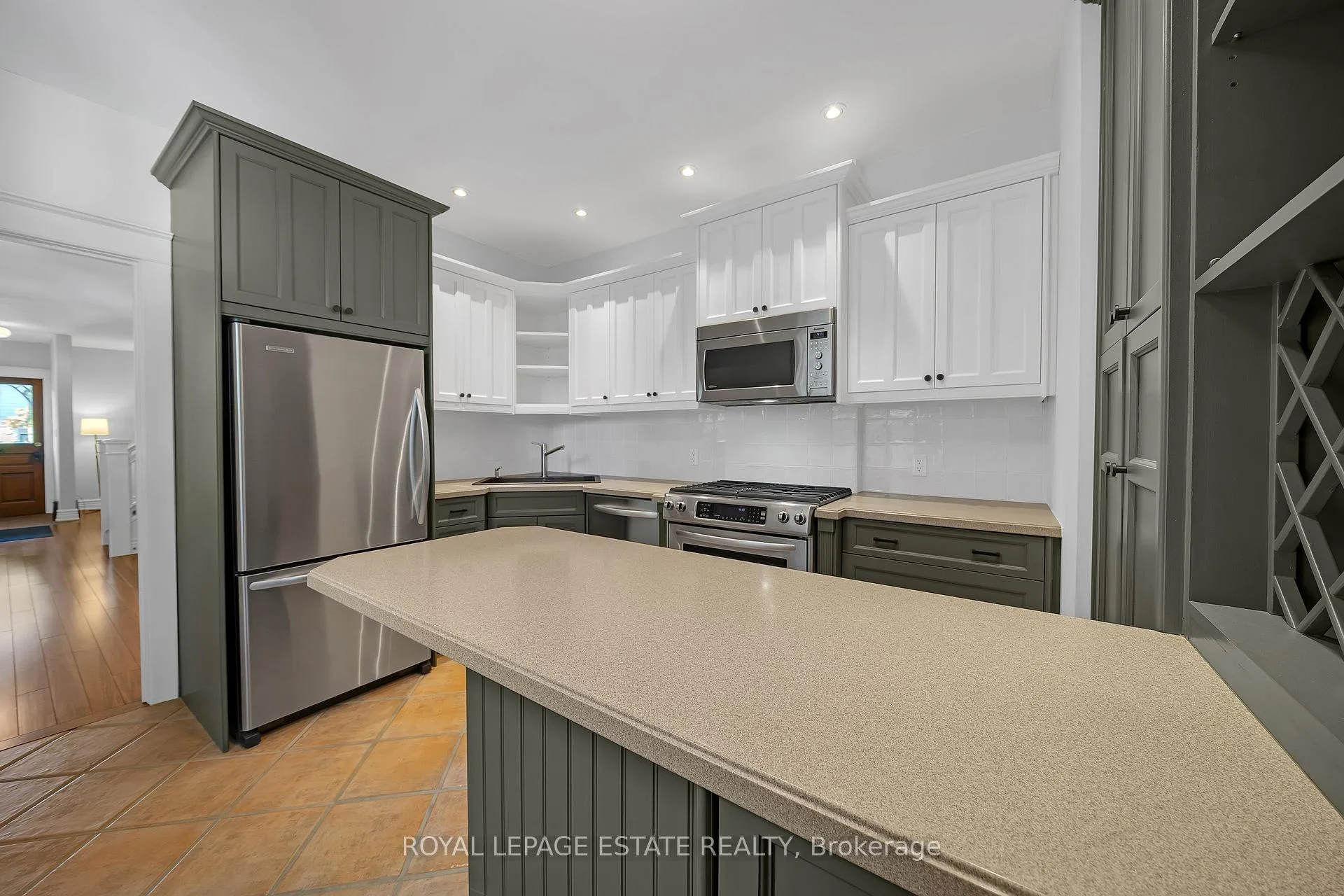 Photo 17 of 101 Silver Birch Avenue, Toronto, The Beaches — HOMEH