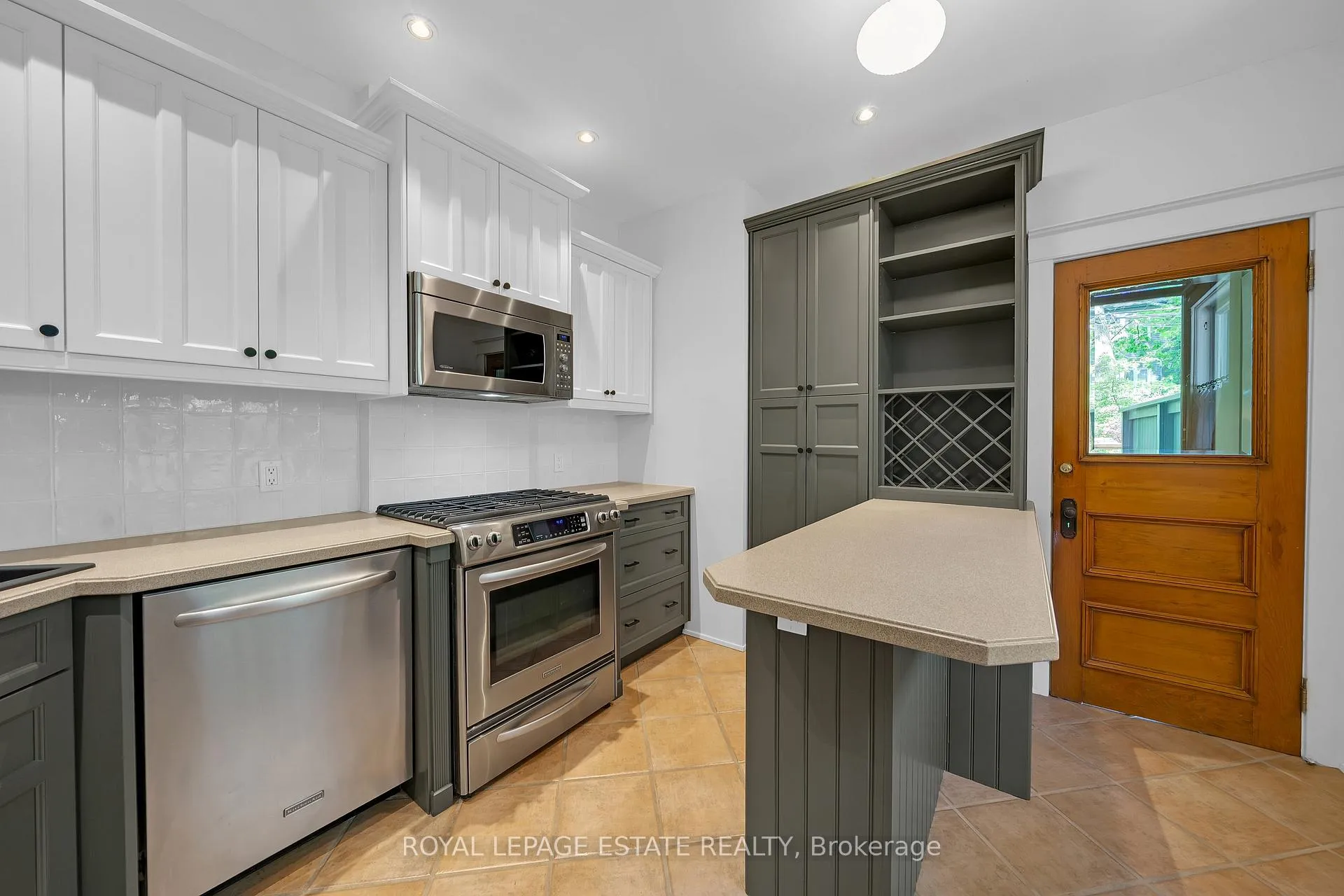 Photo 18 of 101 Silver Birch Avenue, Toronto, The Beaches — HOMEH
