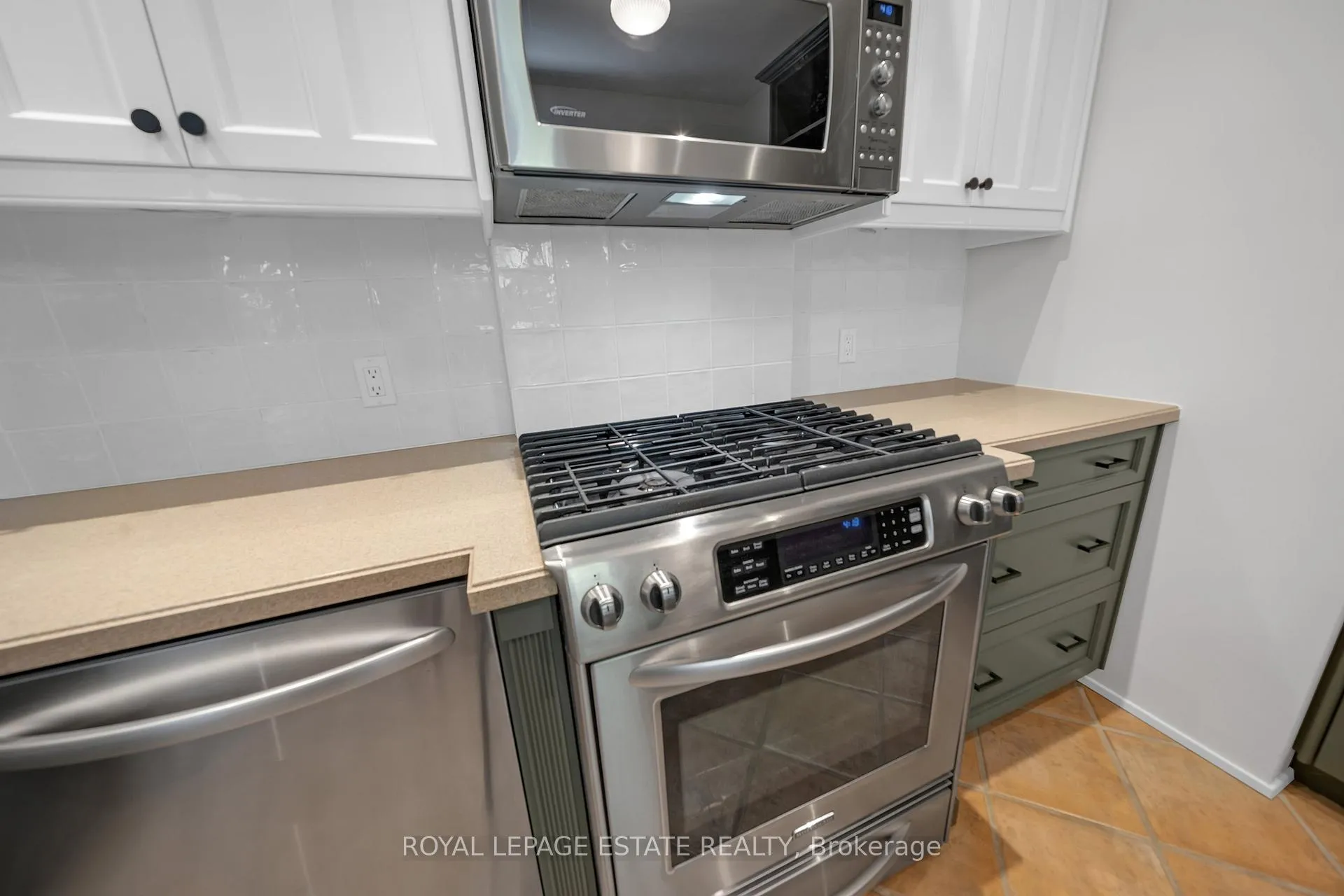 Photo 20 of 101 Silver Birch Avenue, Toronto, The Beaches — HOMEH