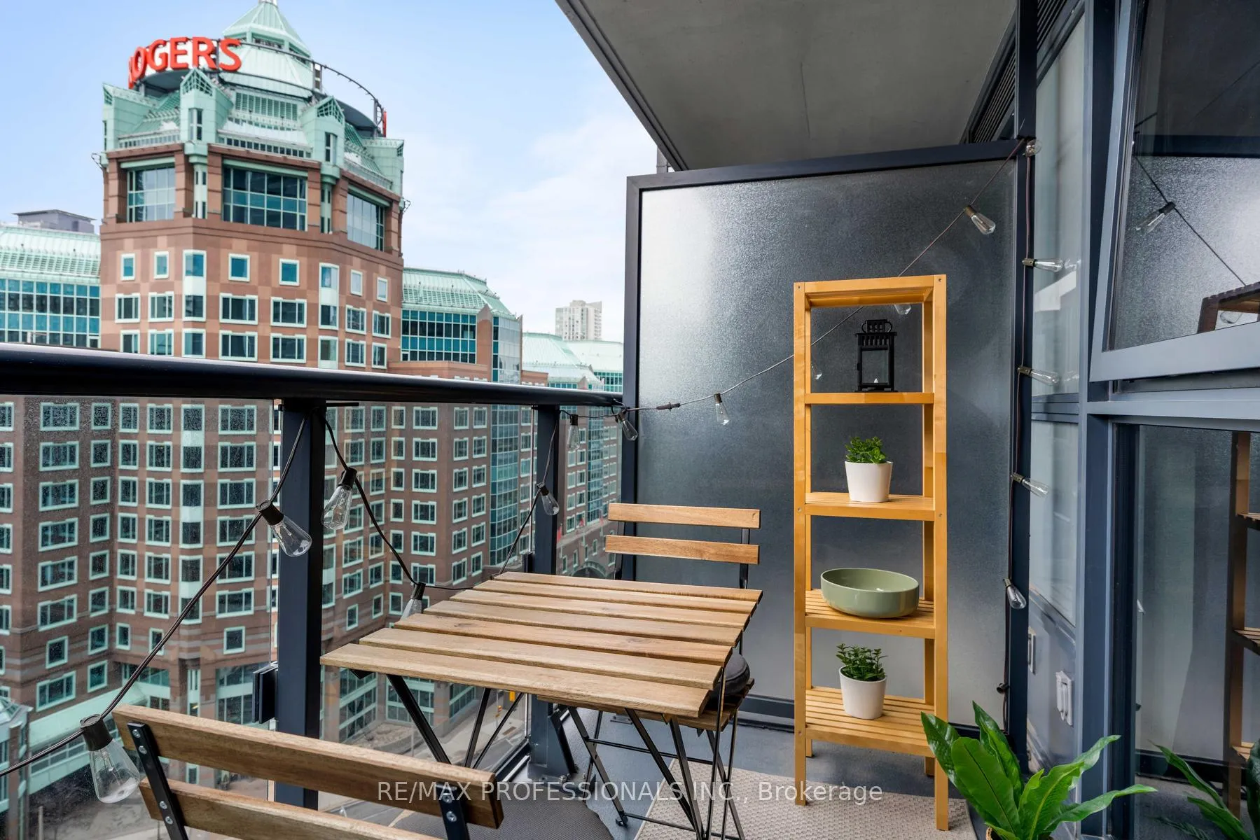 Photo 2 of Unit 1501, 28 Ted Rogers Way, Toronto, Church-Yonge Corridor — HOMEH