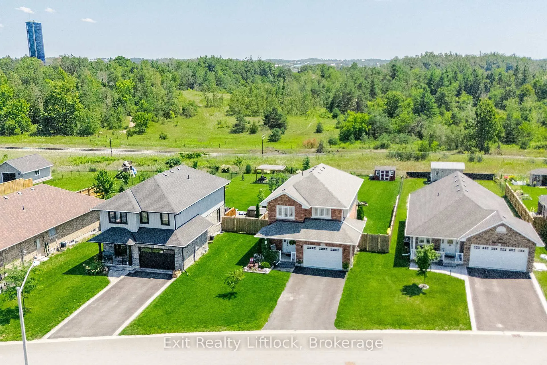 Photo 5 of 11 Darrell Drain Crescent, Asphodel-Norwood, Rural Asphodel-Norwood — HOMEH