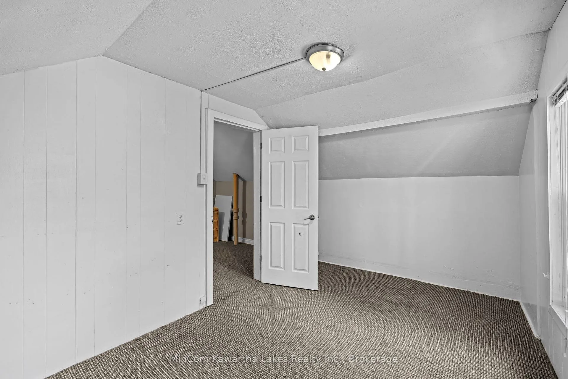 Photo 12 of 270 Sherbrooke Street, Peterborough, Town Ward 3 — HOMEH