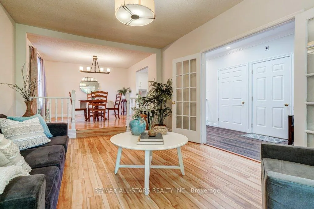 Photo 4 of 75 Hawley Crescent, Whitby, Blue Grass Meadows — HOMEH