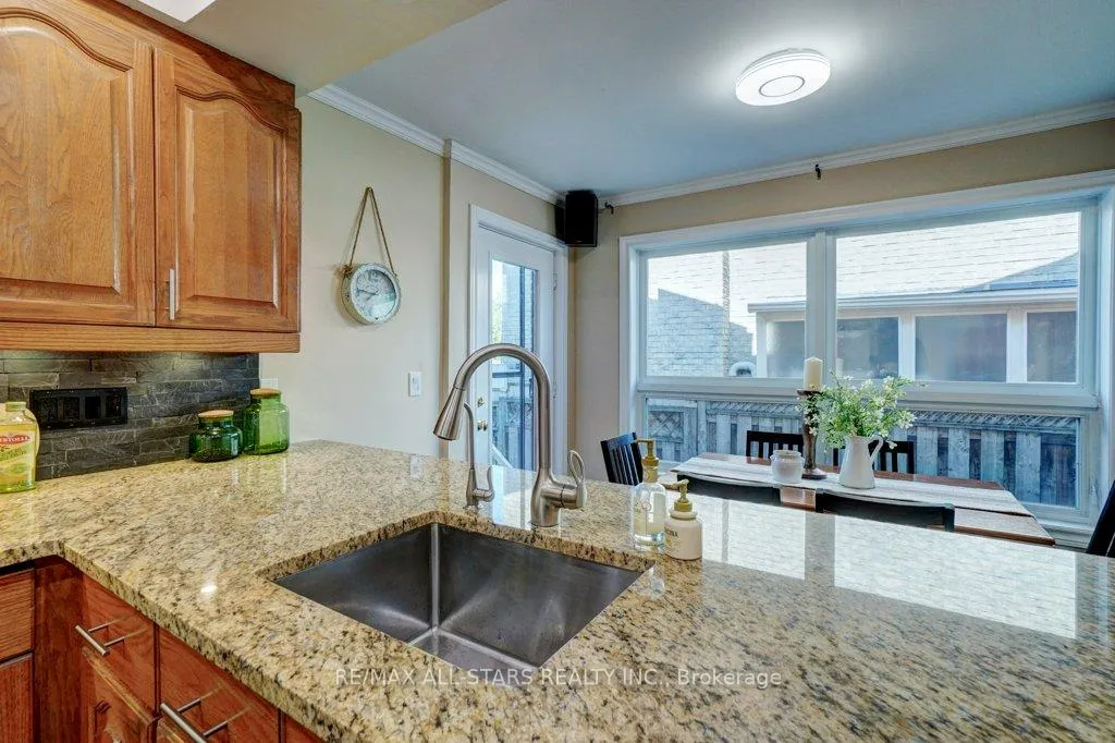 Photo 11 of 75 Hawley Crescent, Whitby, Blue Grass Meadows — HOMEH