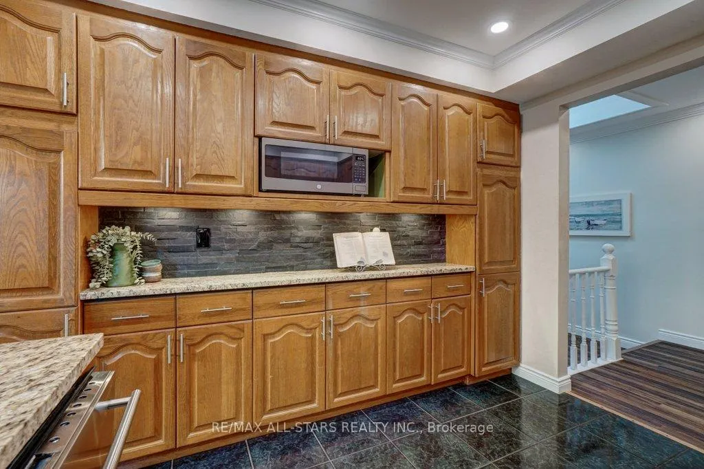 Photo 12 of 75 Hawley Crescent, Whitby, Blue Grass Meadows — HOMEH