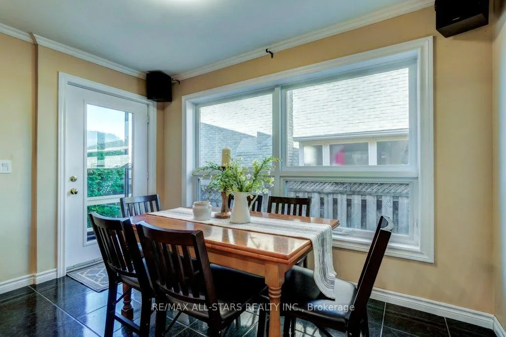 Photo 14 of 75 Hawley Crescent, Whitby, Blue Grass Meadows — HOMEH