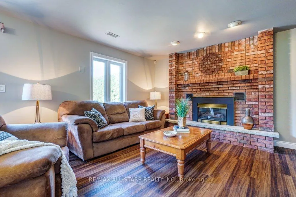 Photo 17 of 75 Hawley Crescent, Whitby, Blue Grass Meadows — HOMEH