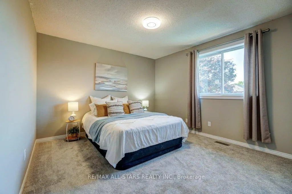 Photo 29 of 75 Hawley Crescent, Whitby, Blue Grass Meadows — HOMEH