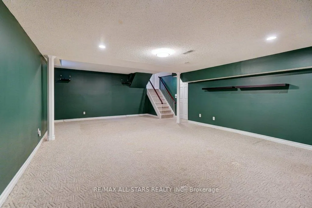 Photo 37 of 75 Hawley Crescent, Whitby, Blue Grass Meadows — HOMEH