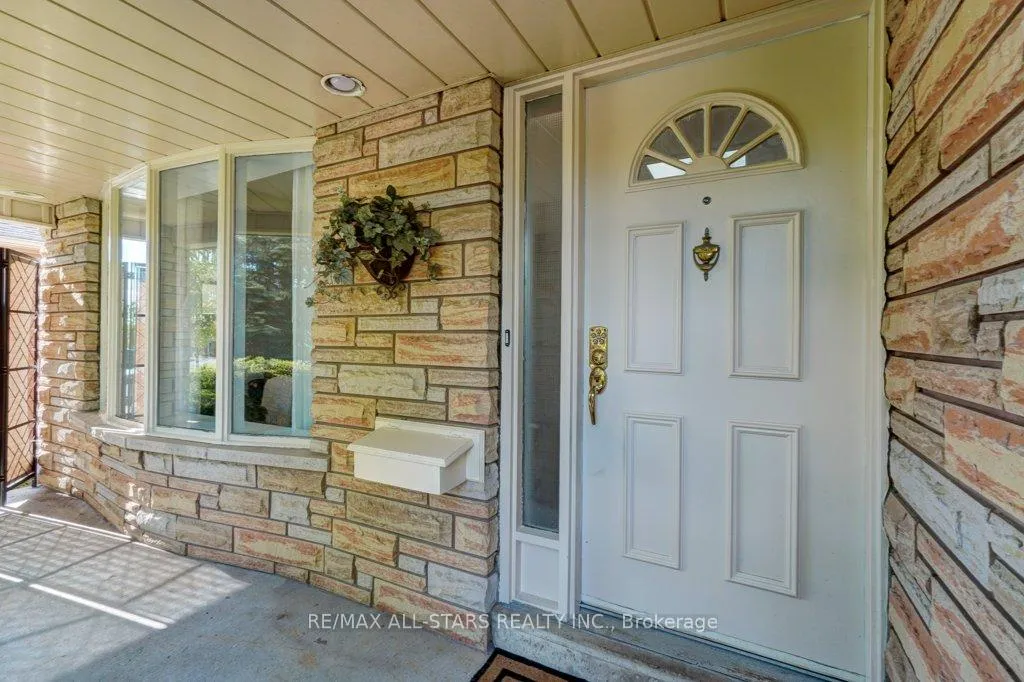 Photo 40 of 75 Hawley Crescent, Whitby, Blue Grass Meadows — HOMEH