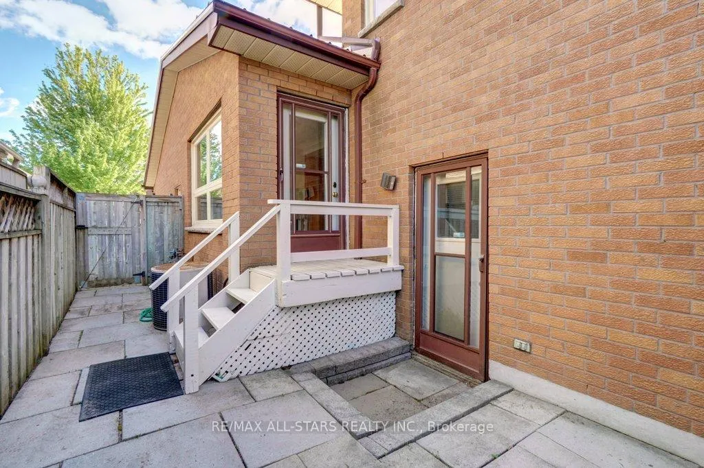 Photo 43 of 75 Hawley Crescent, Whitby, Blue Grass Meadows — HOMEH