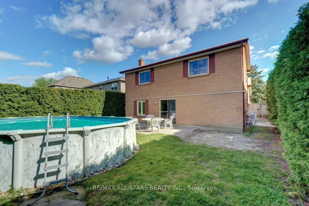 Photo 48 of 75 Hawley Crescent, Whitby, Blue Grass Meadows — HOMEH