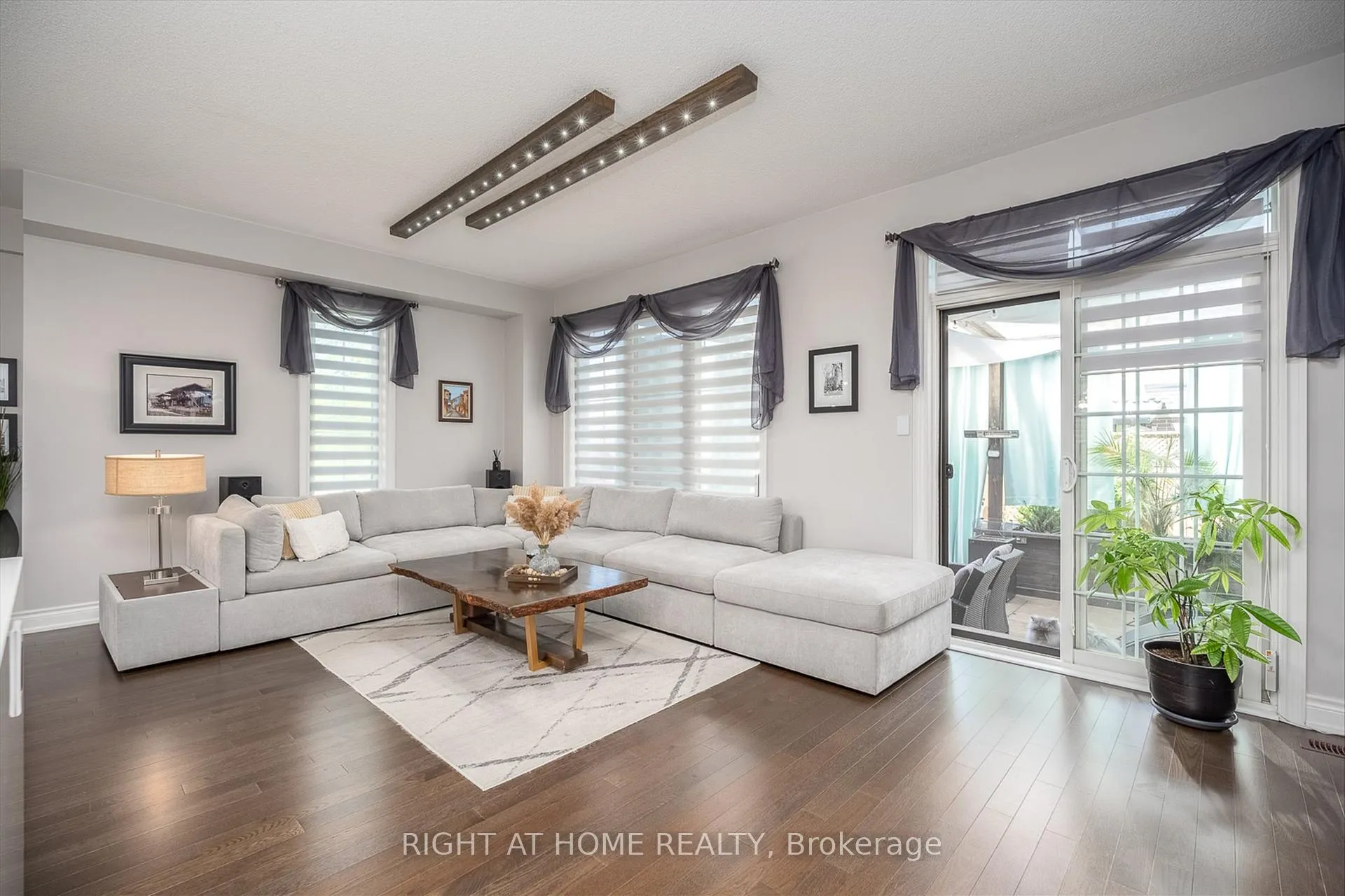 Photo 6 of 1192 Raspberry Terrace, Milton, Ford — HOMEH