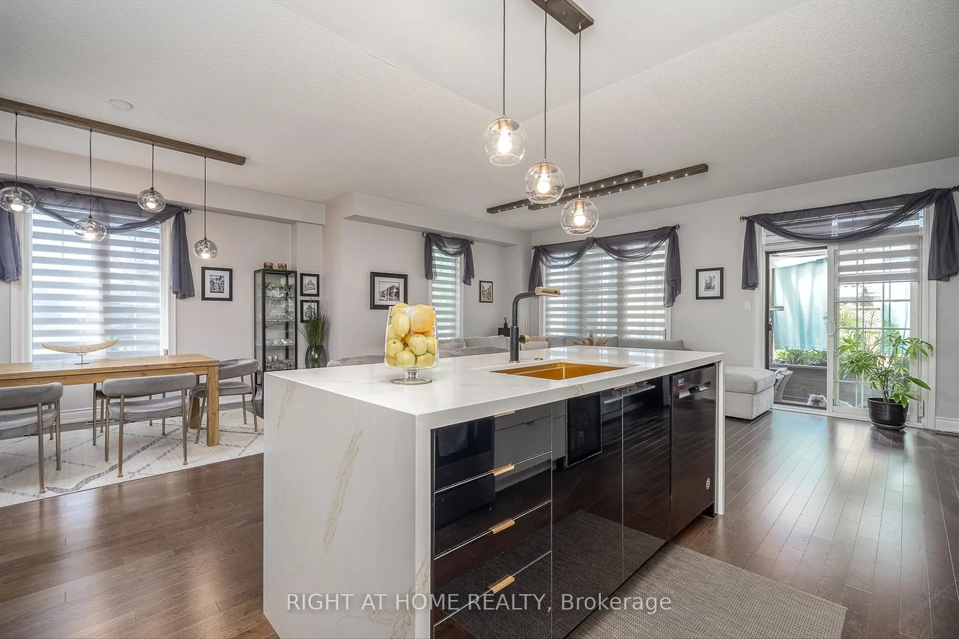 Photo 12 of 1192 Raspberry Terrace, Milton, Ford — HOMEH
