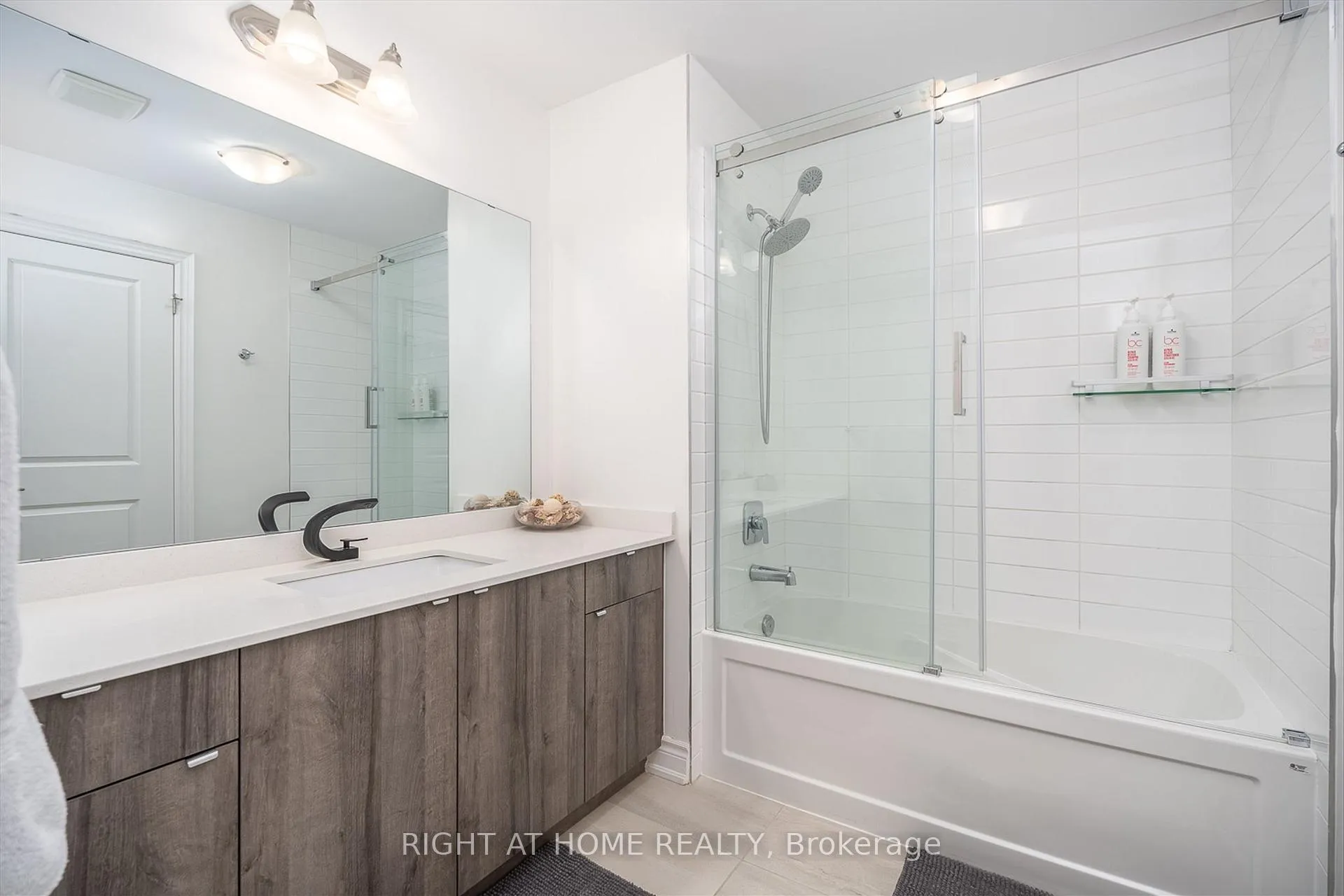 Photo 28 of 1192 Raspberry Terrace, Milton, Ford — HOMEH