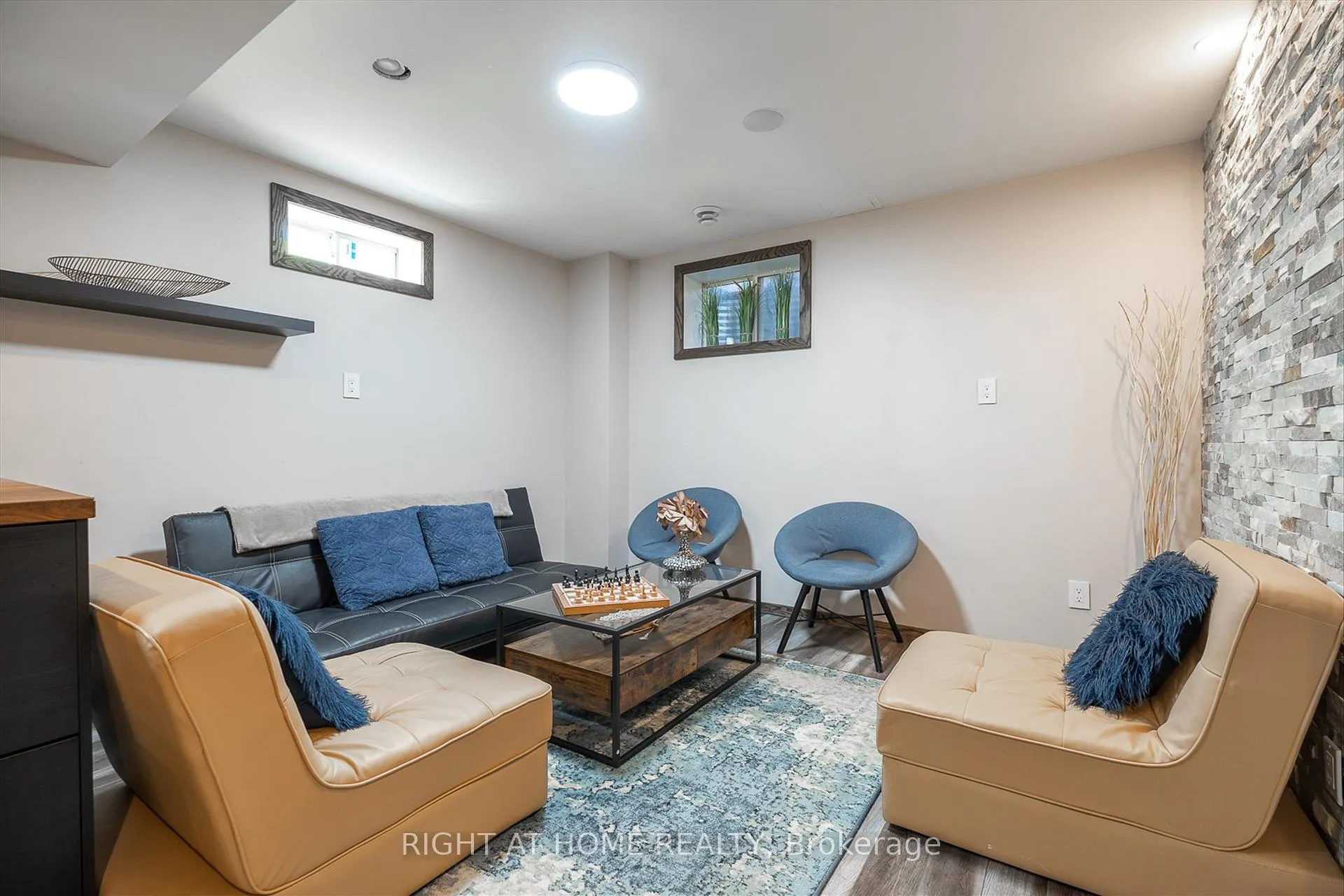Photo 32 of 1192 Raspberry Terrace, Milton, Ford — HOMEH