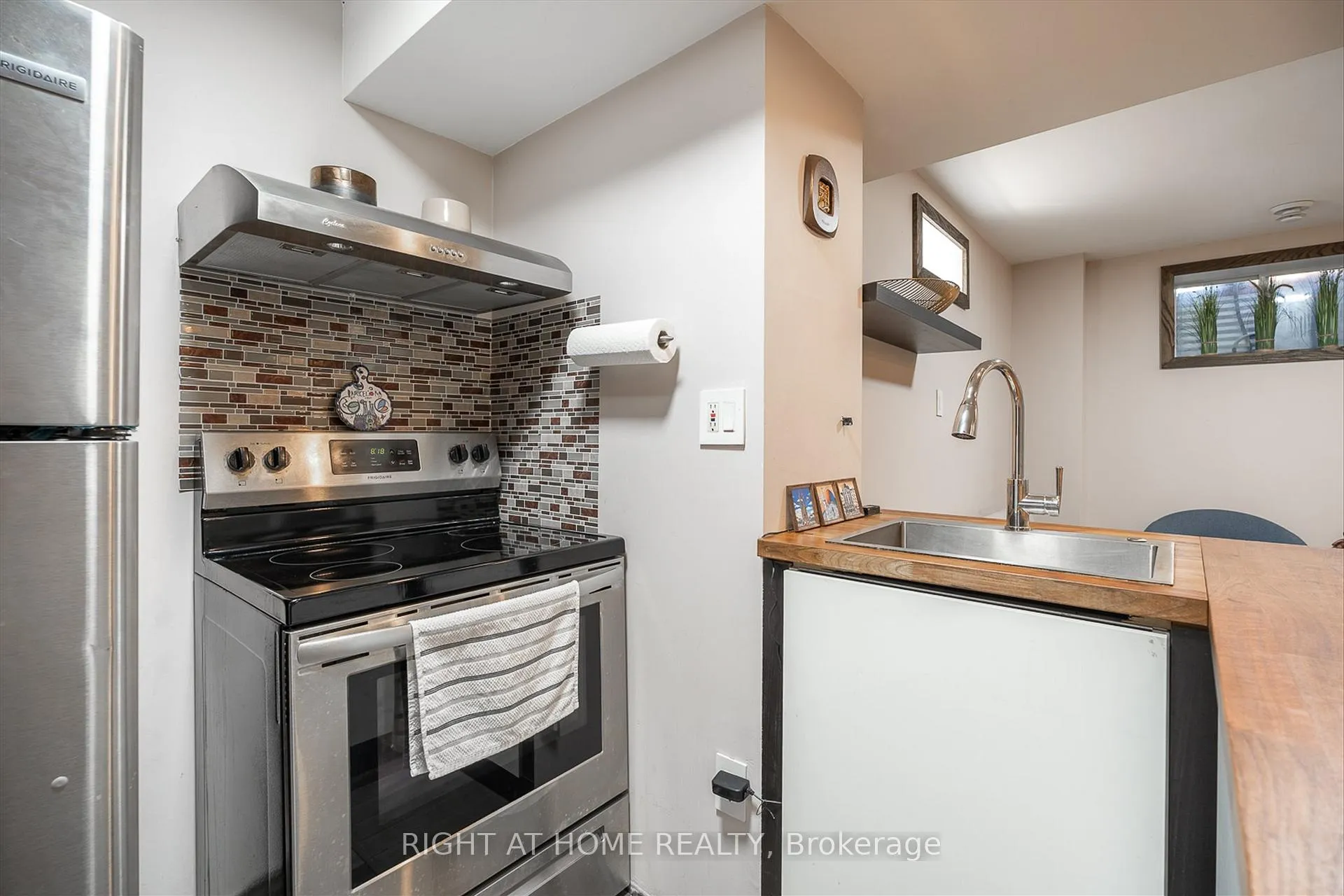 Photo 36 of 1192 Raspberry Terrace, Milton, Ford — HOMEH