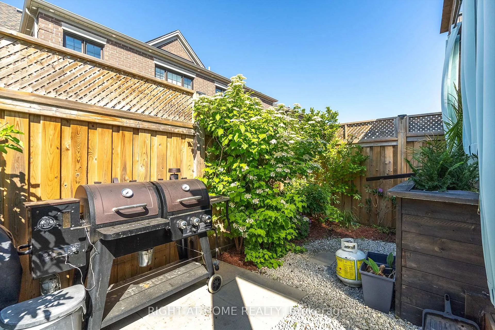 Photo 50 of 1192 Raspberry Terrace, Milton, Ford — HOMEH