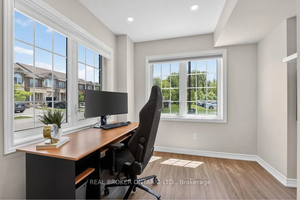 Photo 8 of 2 Kenridge Terrace, Hamilton, Stoney Creek Mountain — HOMEH