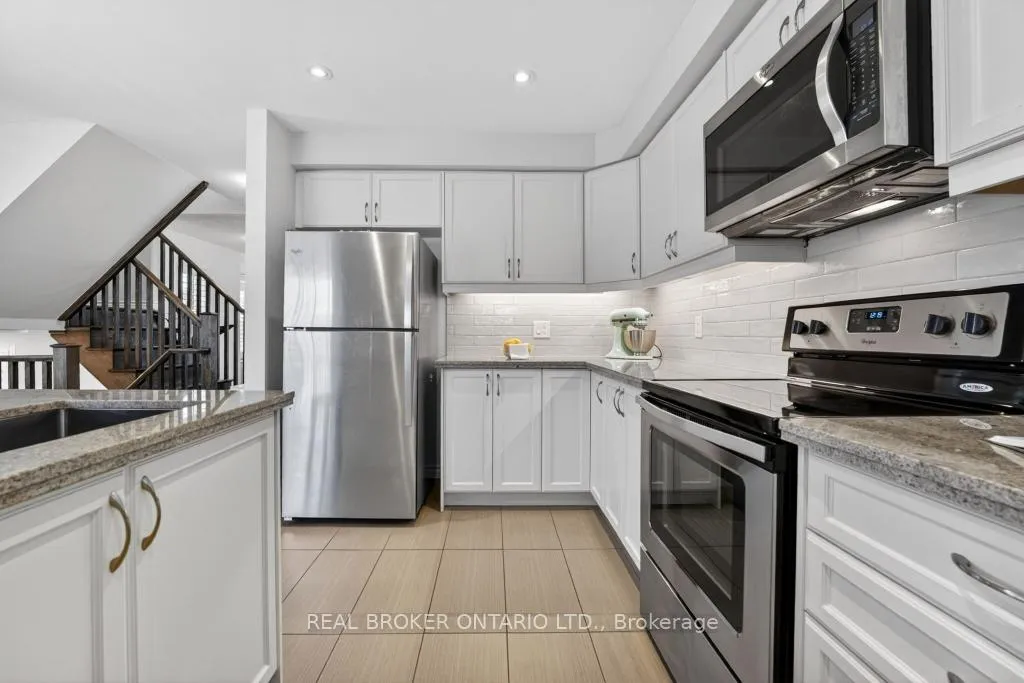 Photo 14 of 2 Kenridge Terrace, Hamilton, Stoney Creek Mountain — HOMEH