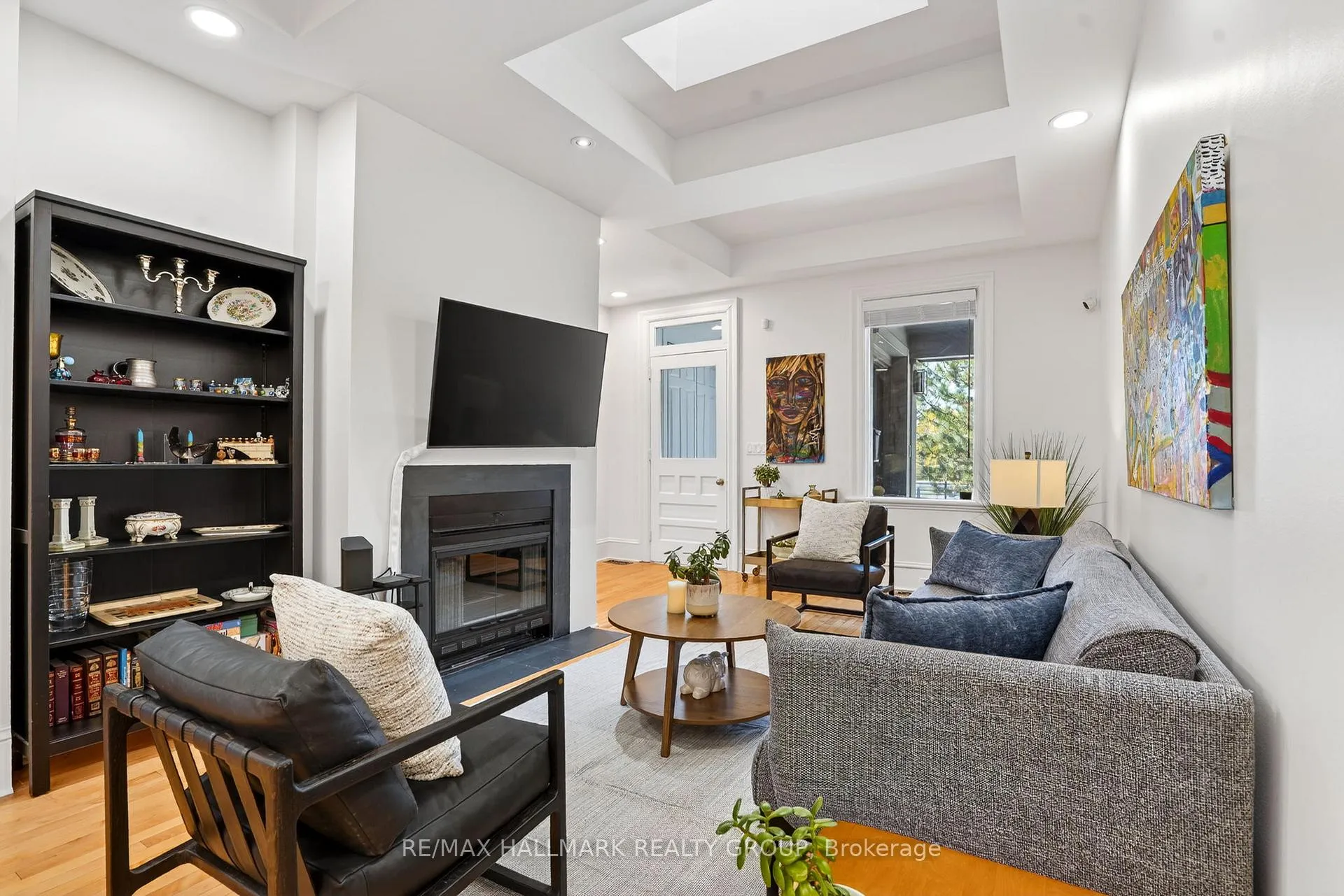 Photo 6 of 425 Echo Drive, Ottawa, Ottawa East — HOMEH