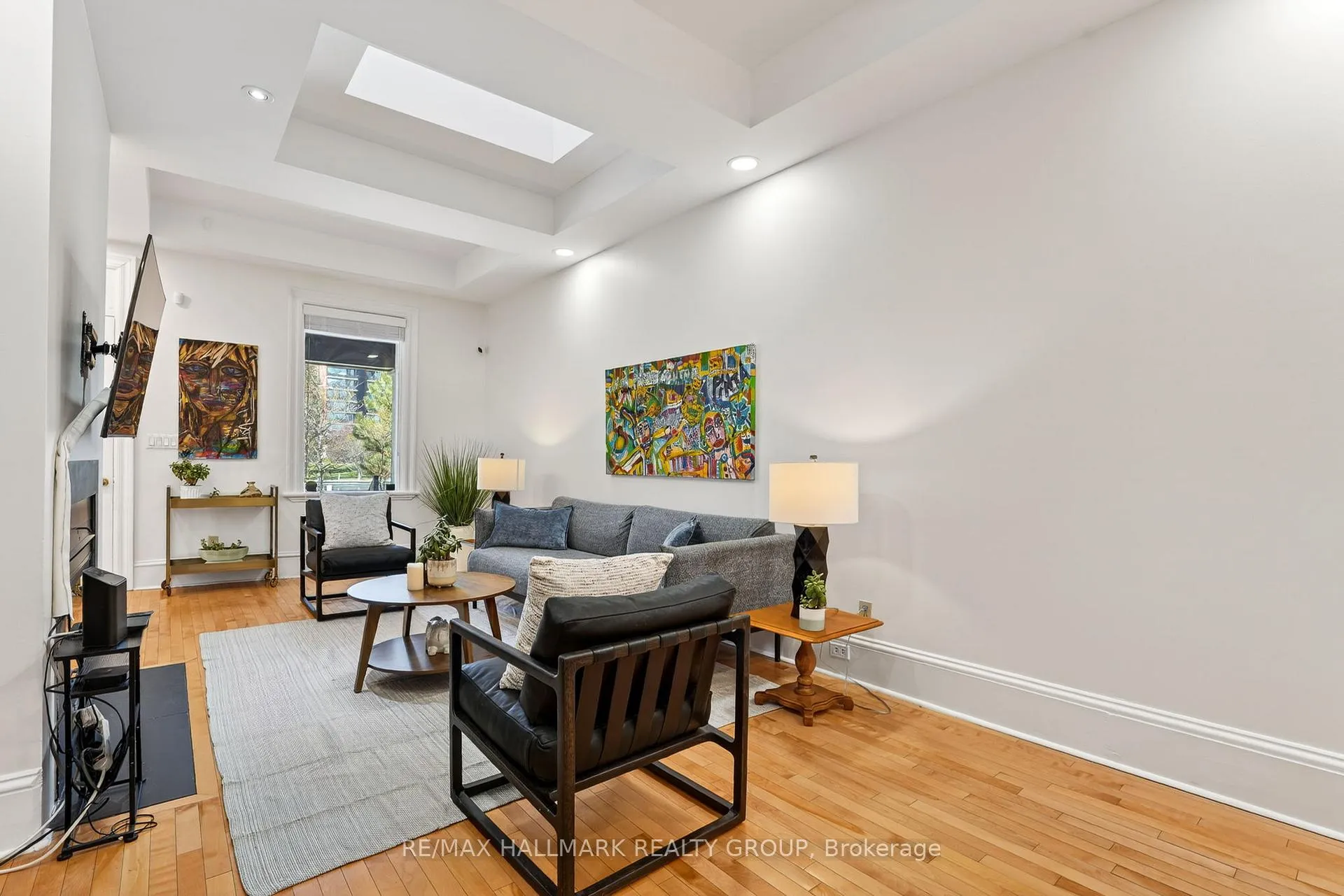 Photo 9 of 425 Echo Drive, Ottawa, Ottawa East — HOMEH