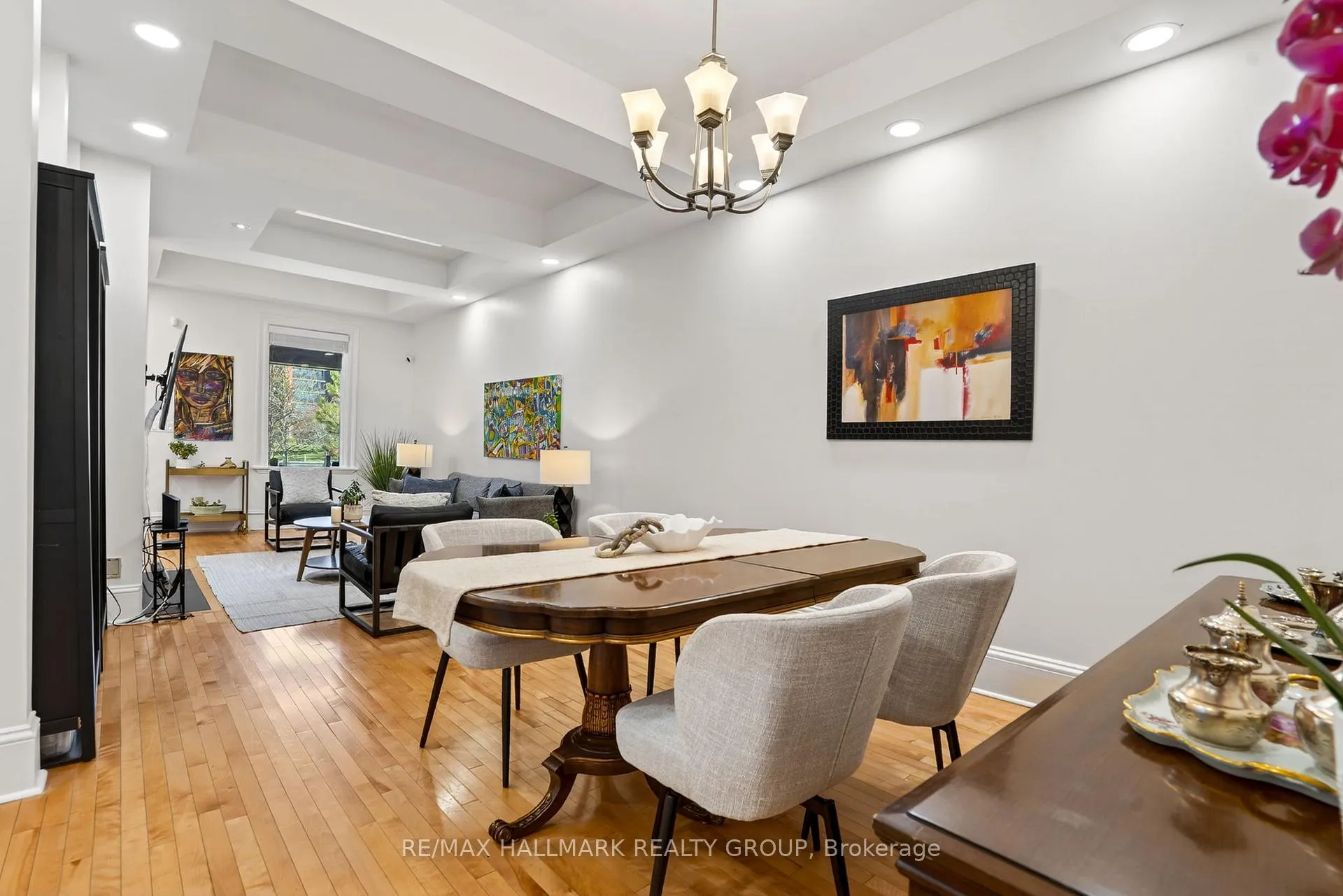 Photo 14 of 425 Echo Drive, Ottawa, Ottawa East — HOMEH
