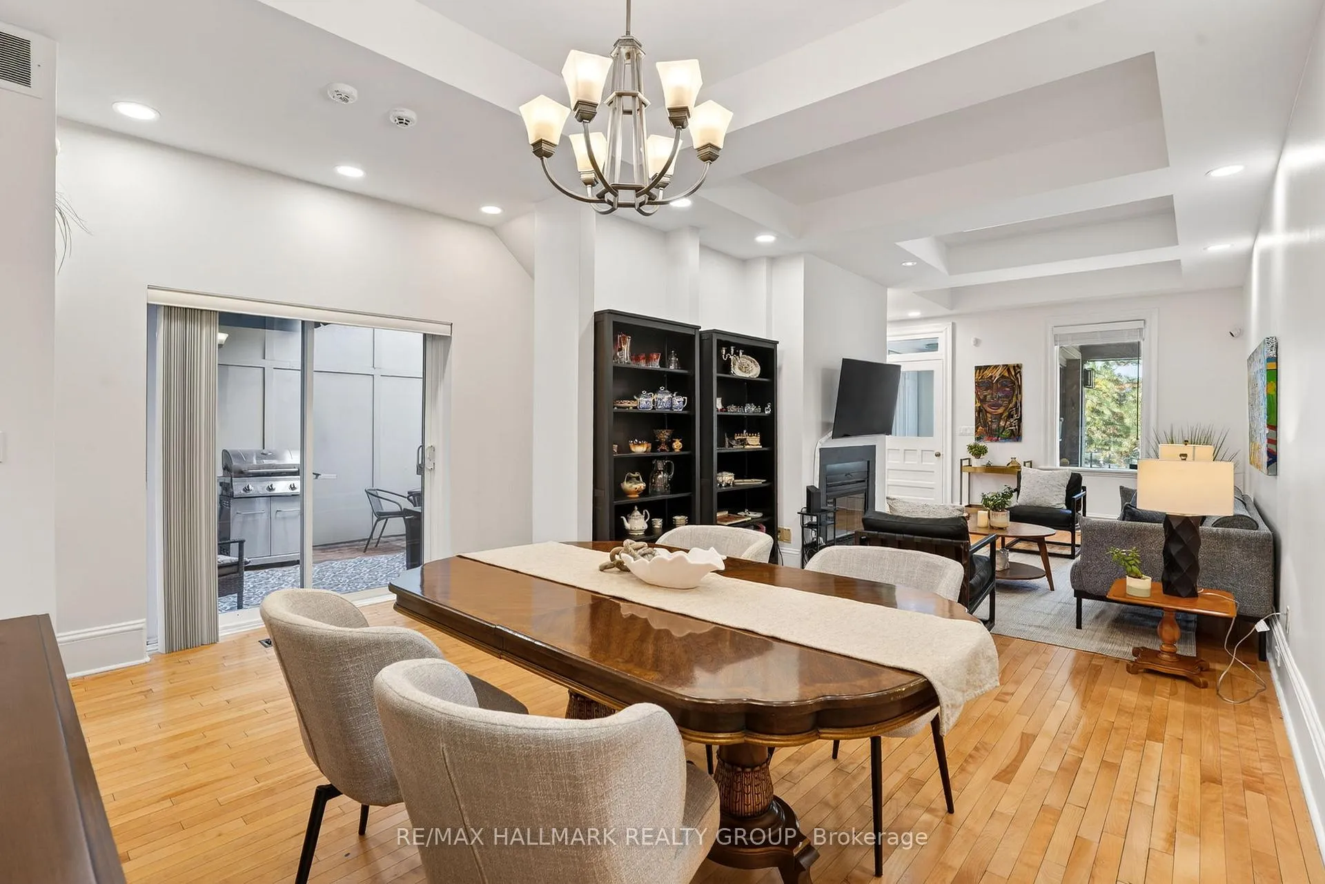 Photo 15 of 425 Echo Drive, Ottawa, Ottawa East — HOMEH