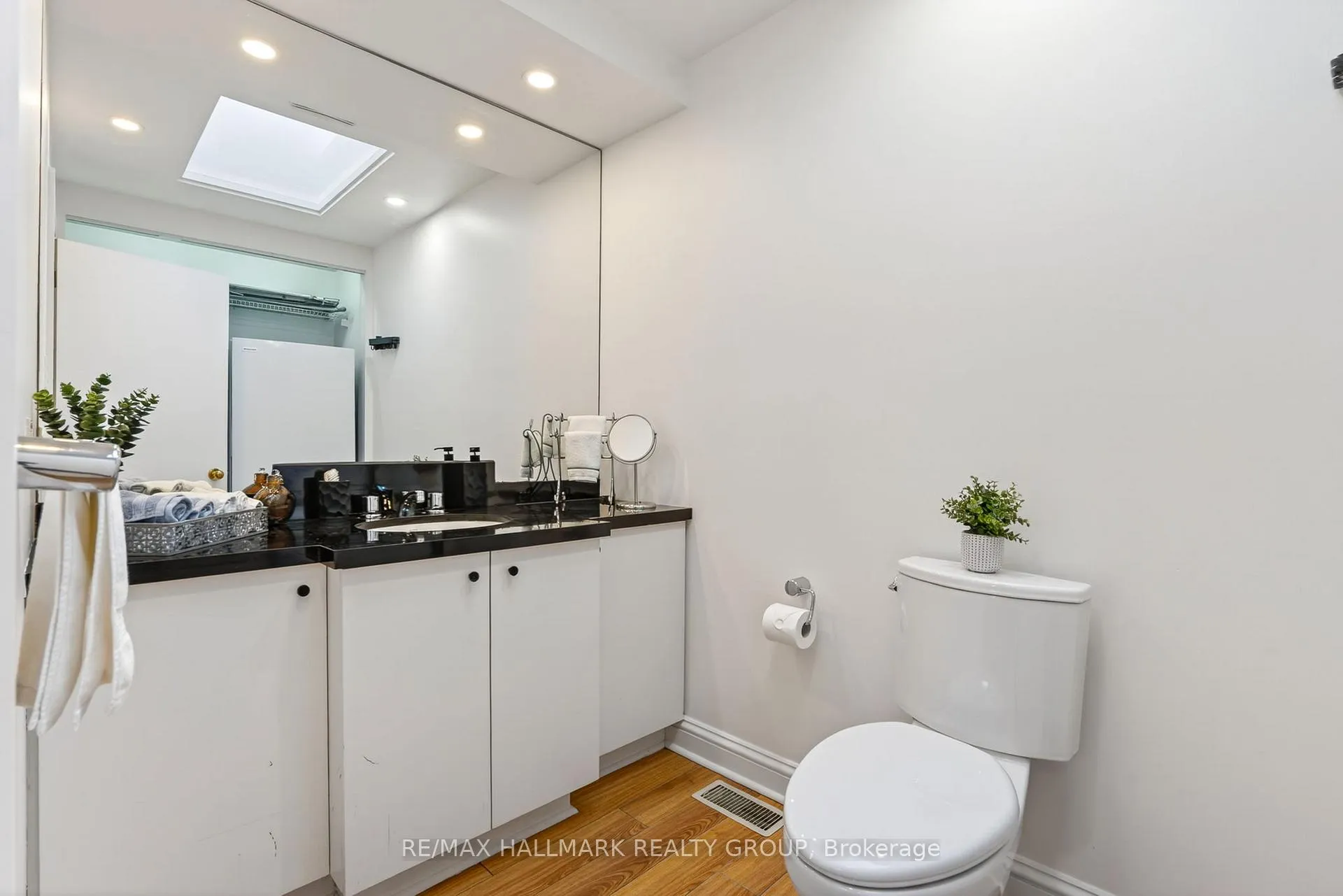 Photo 28 of 425 Echo Drive, Ottawa, Ottawa East — HOMEH