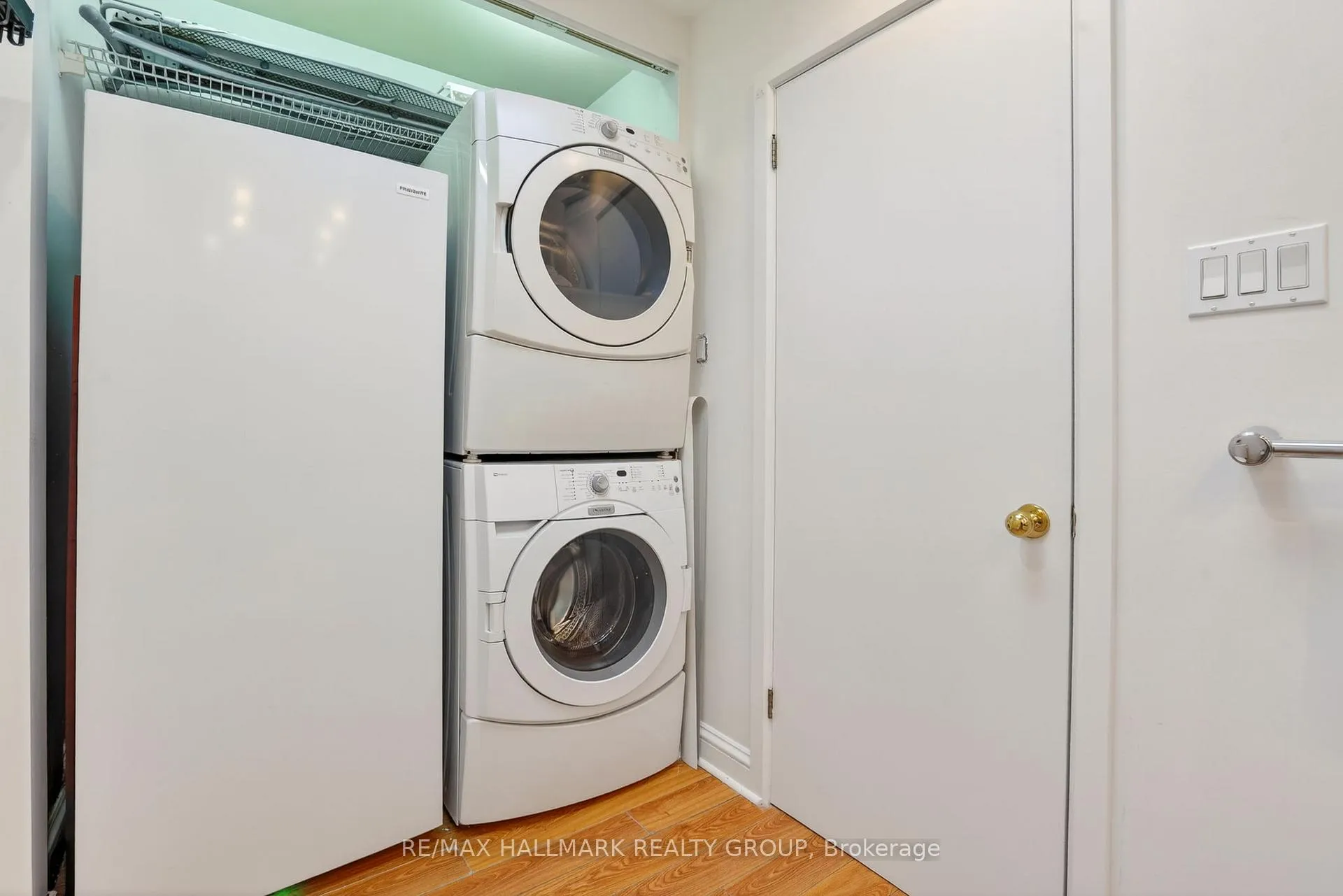 Photo 29 of 425 Echo Drive, Ottawa, Ottawa East — HOMEH