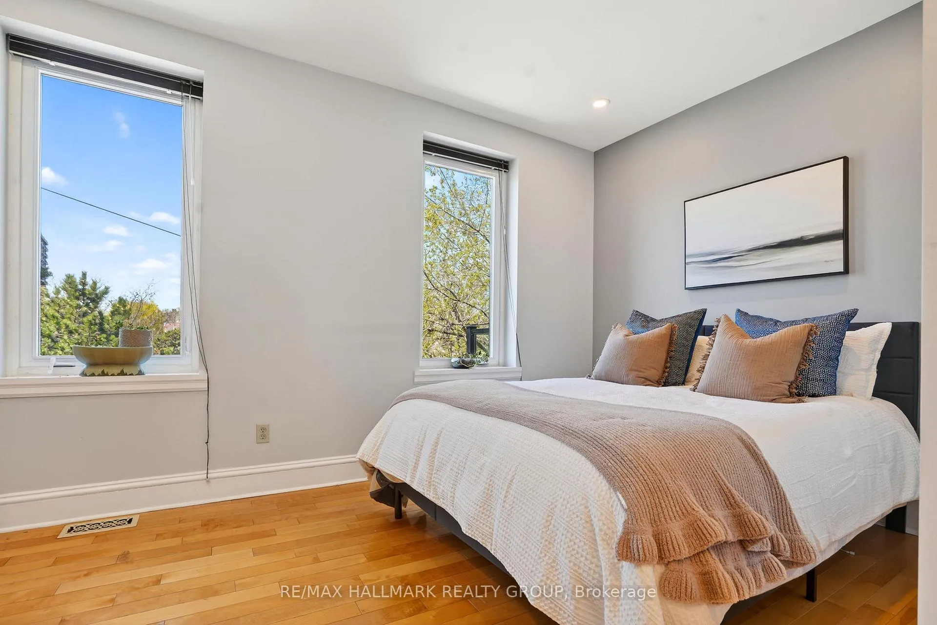 Photo 35 of 425 Echo Drive, Ottawa, Ottawa East — HOMEH