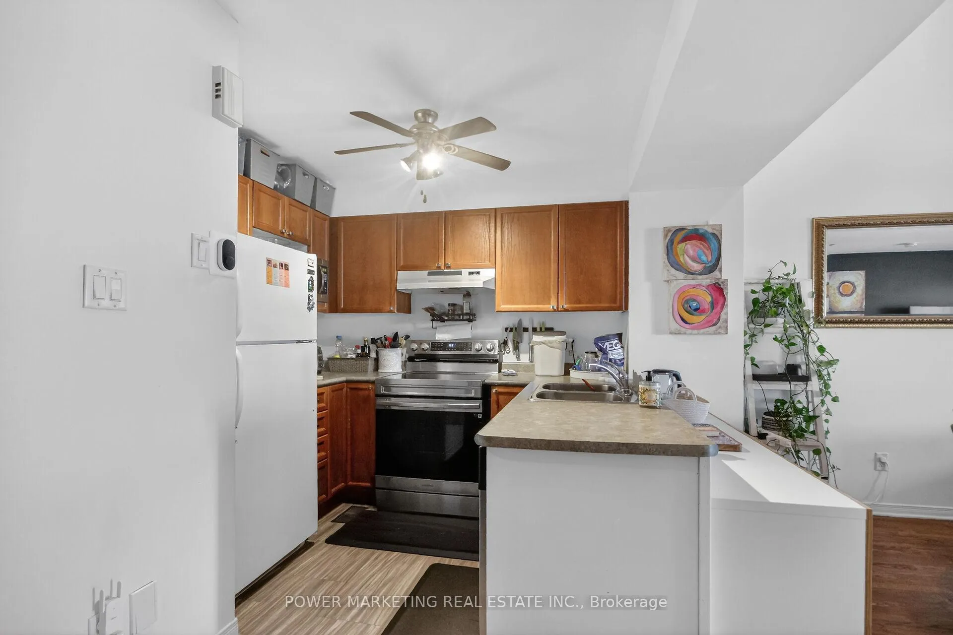 Photo 7 of 122 Scout Street, Ottawa, Central Park — HOMEH
