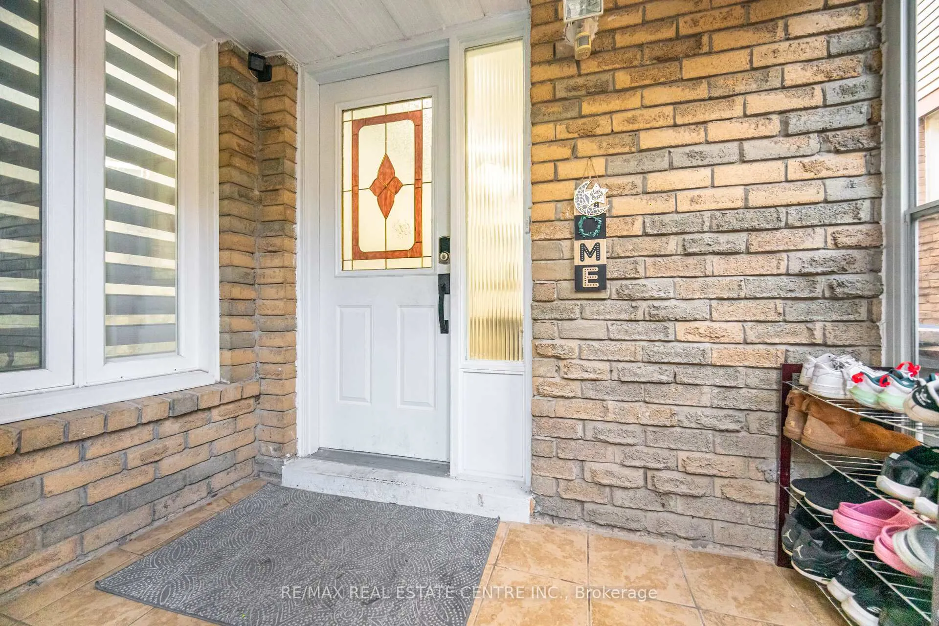 Photo 6 of 44 Abelard Avenue, Brampton, Fletcher's West — HOMEH