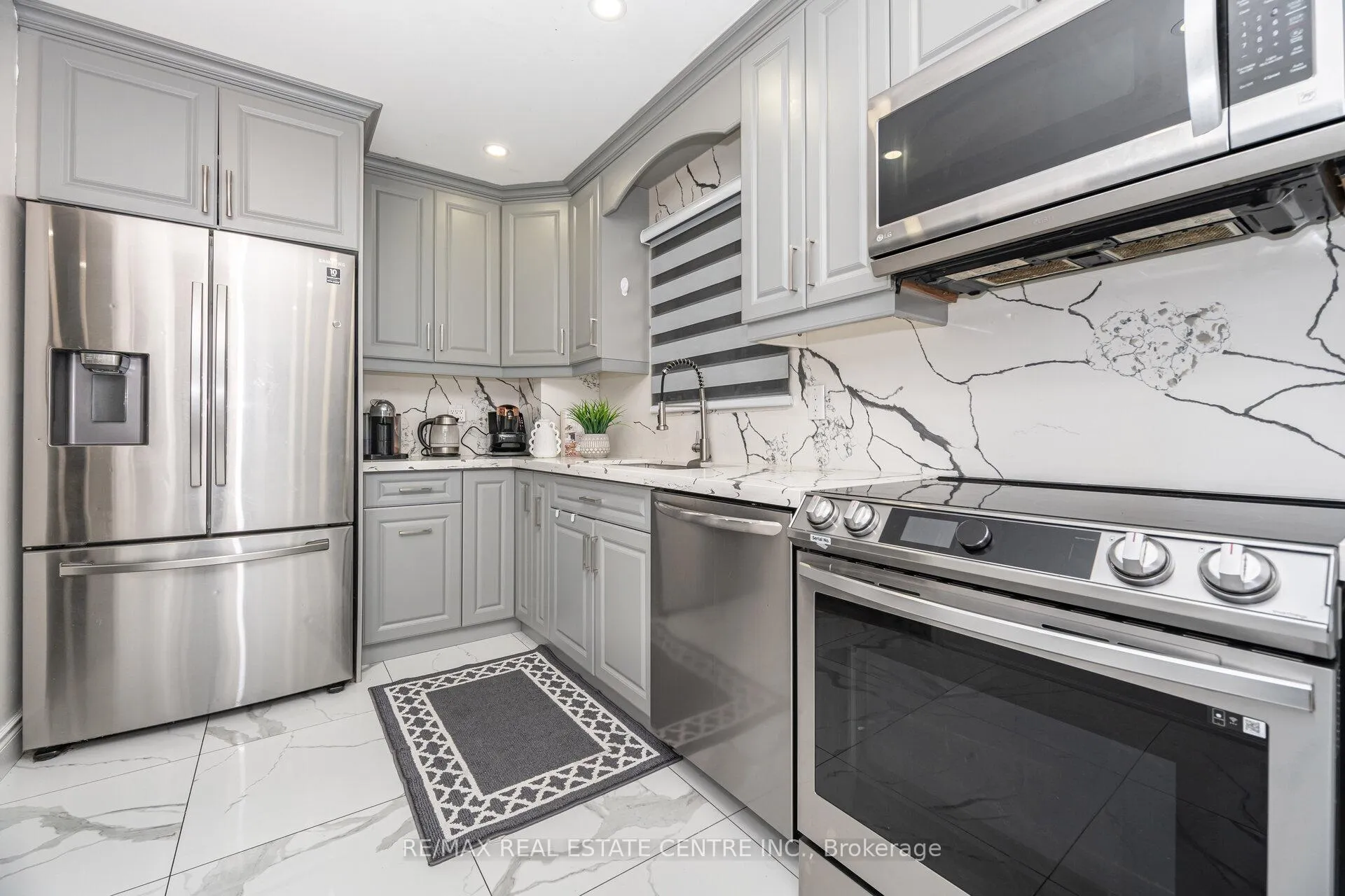 Photo 23 of 44 Abelard Avenue, Brampton, Fletcher's West — HOMEH