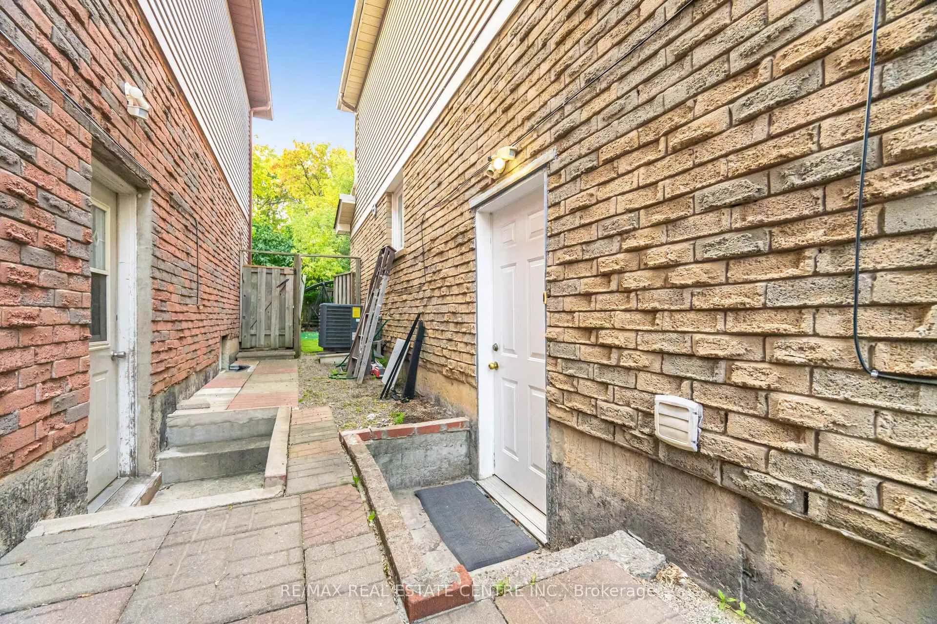 Photo 47 of 44 Abelard Avenue, Brampton, Fletcher's West — HOMEH