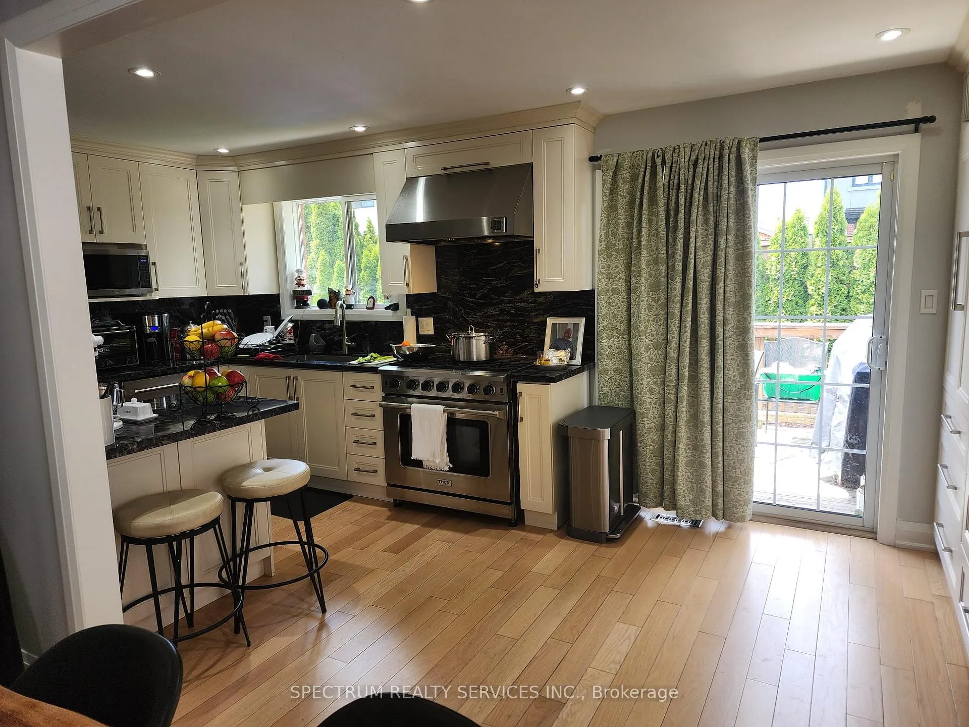 Photo 2 of 8 Munford Crescent, Toronto, O'Connor-Parkview — HOMEH