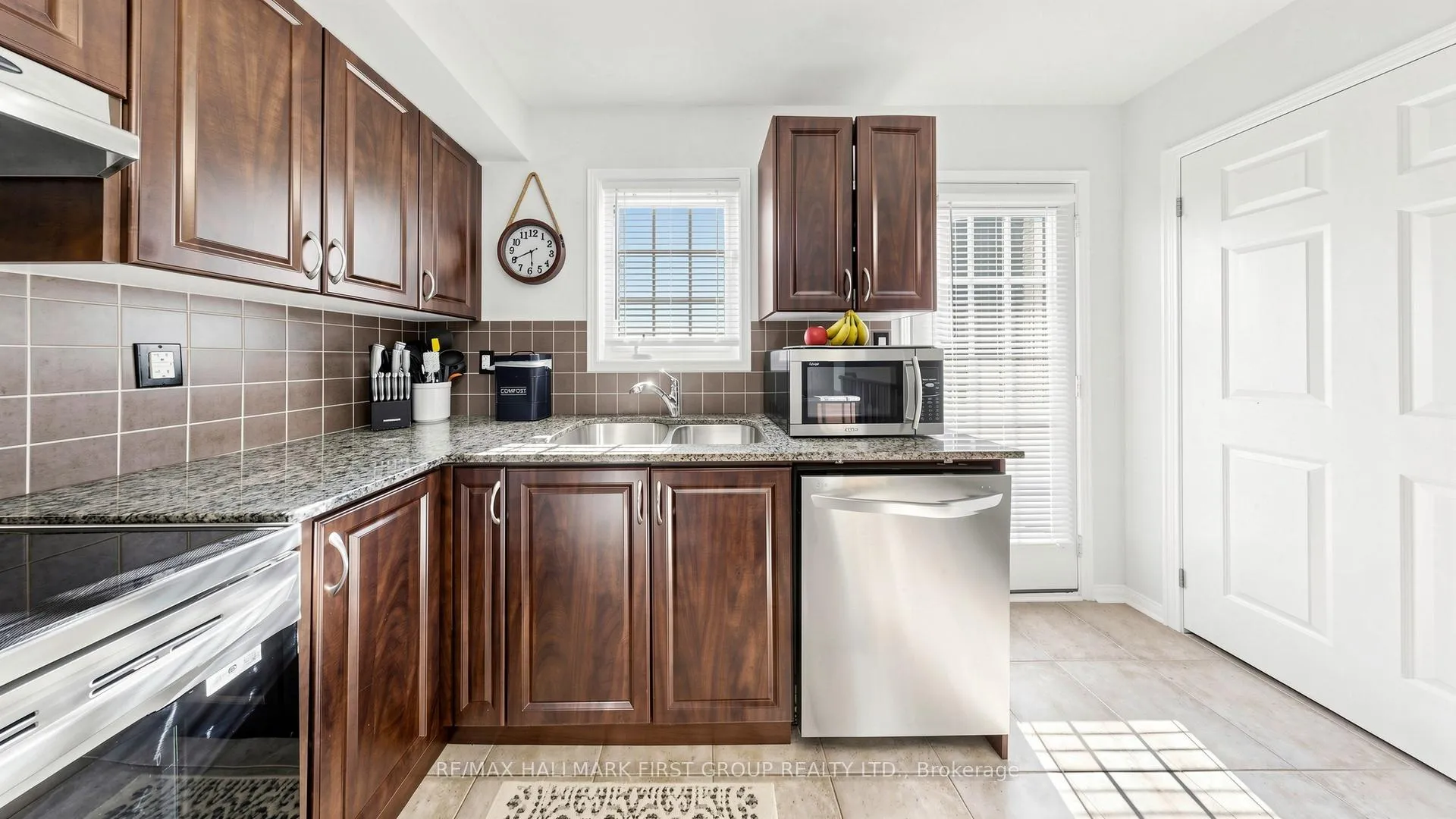Photo 17 of 1 Cooperage Lane, Ajax, Central — HOMEH