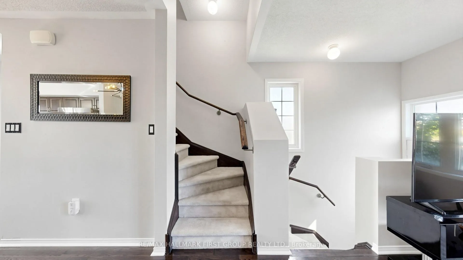 Photo 18 of 1 Cooperage Lane, Ajax, Central — HOMEH