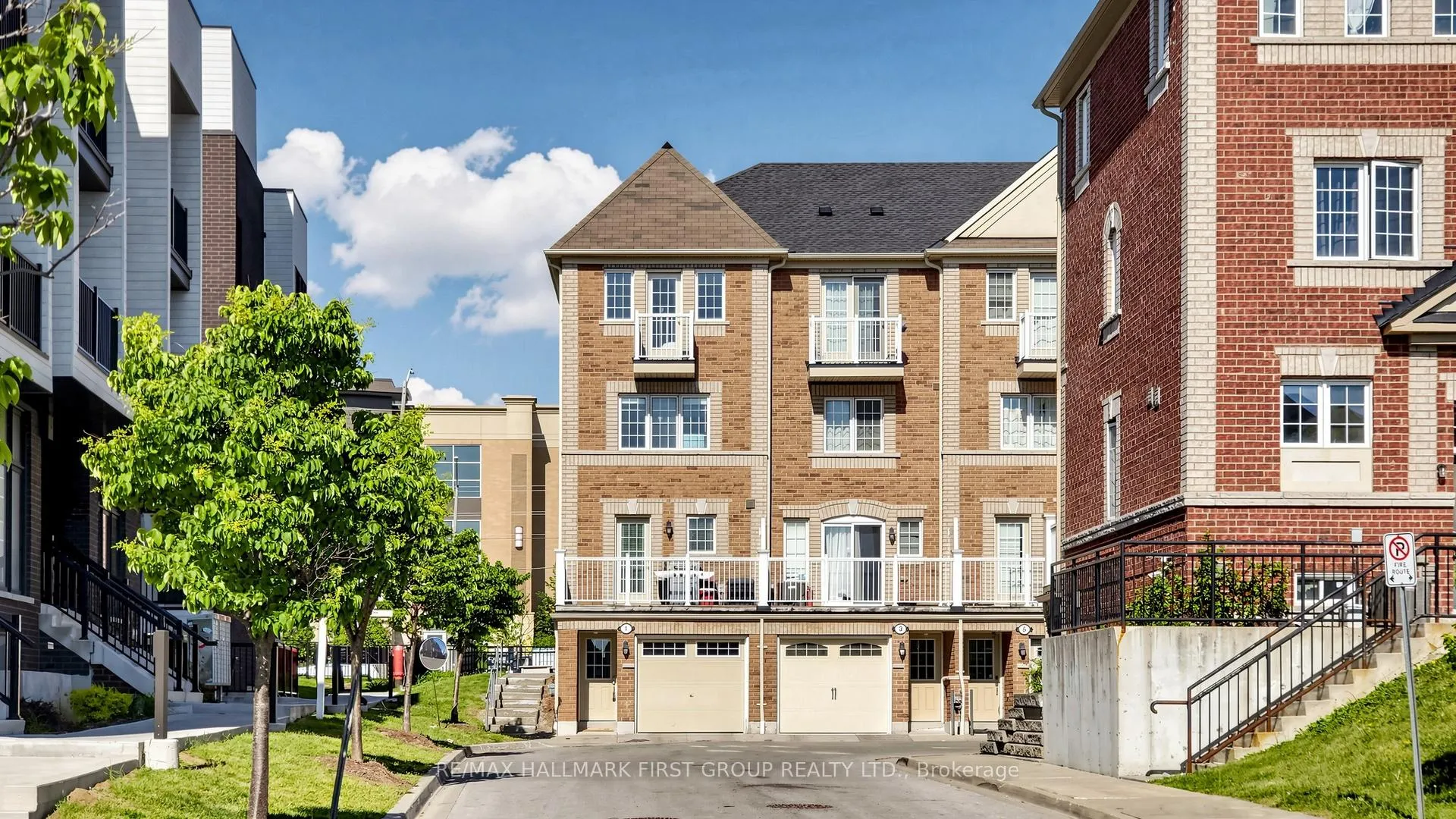 Photo 41 of 1 Cooperage Lane, Ajax, Central — HOMEH
