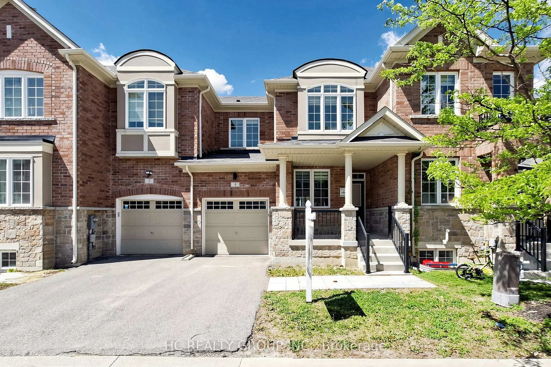 Photo 1 of 4 Sand Hill Mews, Vaughan, Patterson — HOMEH