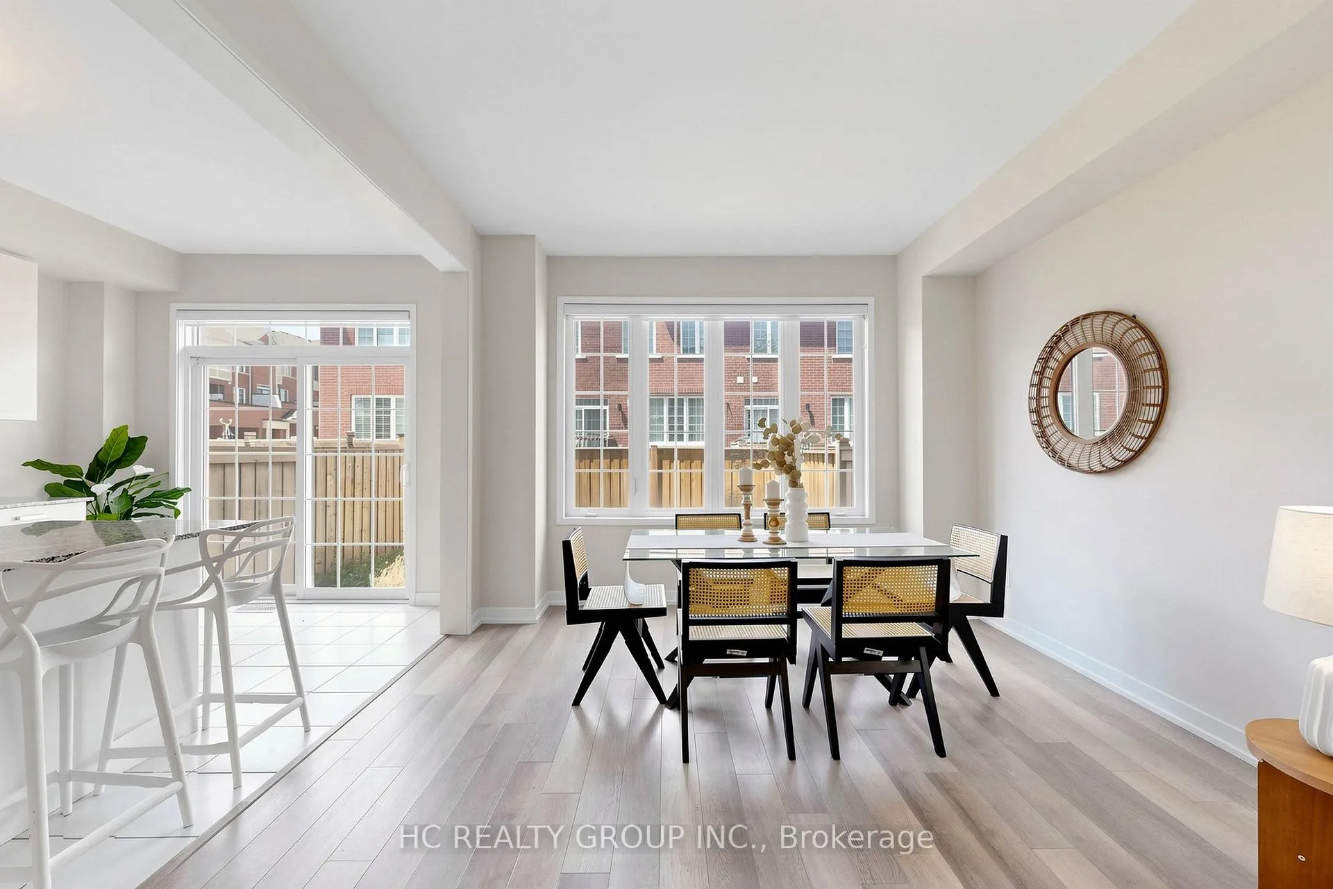 Photo 7 of 4 Sand Hill Mews, Vaughan, Patterson — HOMEH