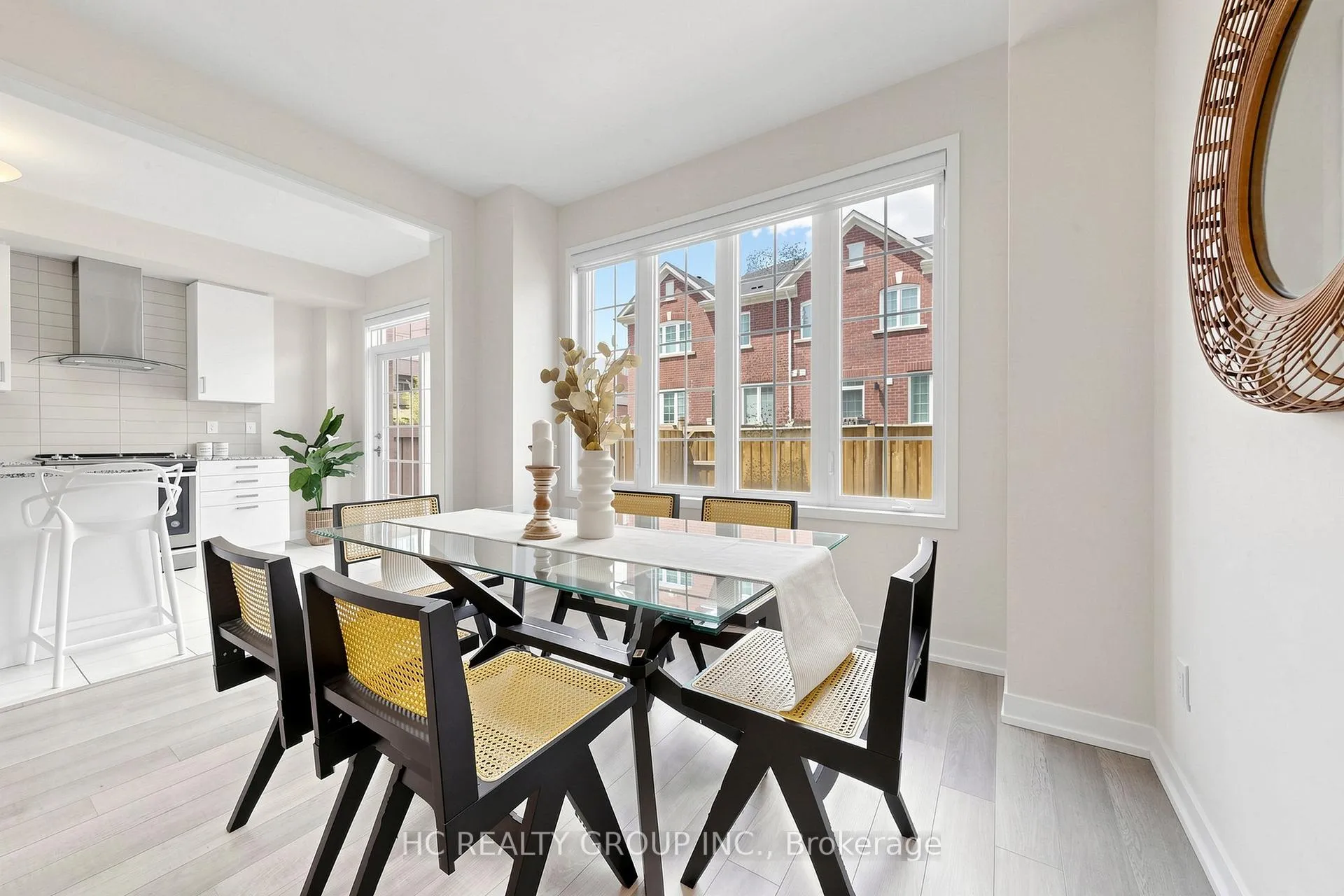 Photo 8 of 4 Sand Hill Mews, Vaughan, Patterson — HOMEH