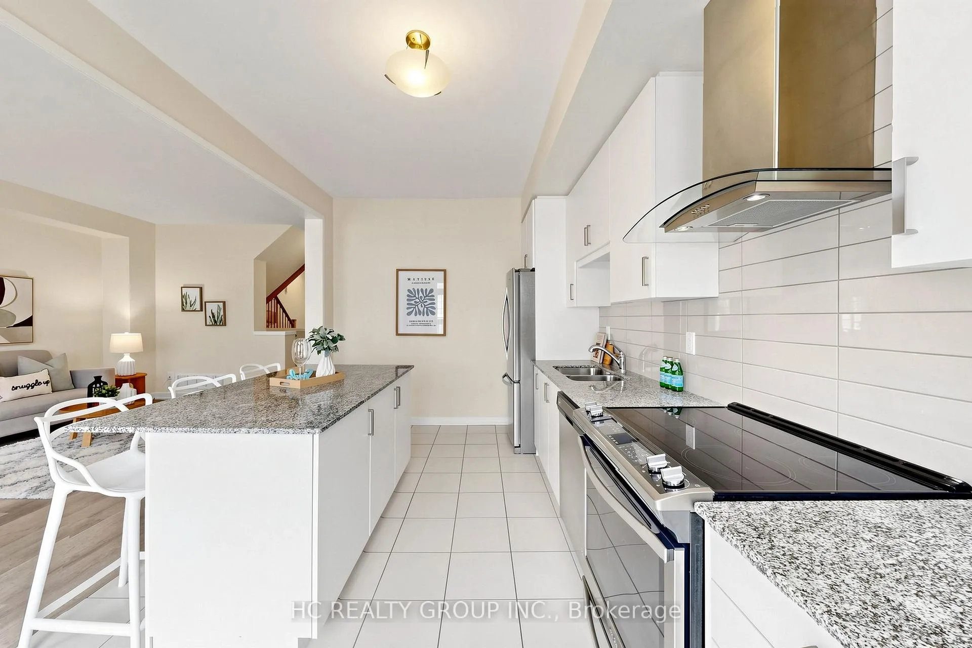Photo 11 of 4 Sand Hill Mews, Vaughan, Patterson — HOMEH