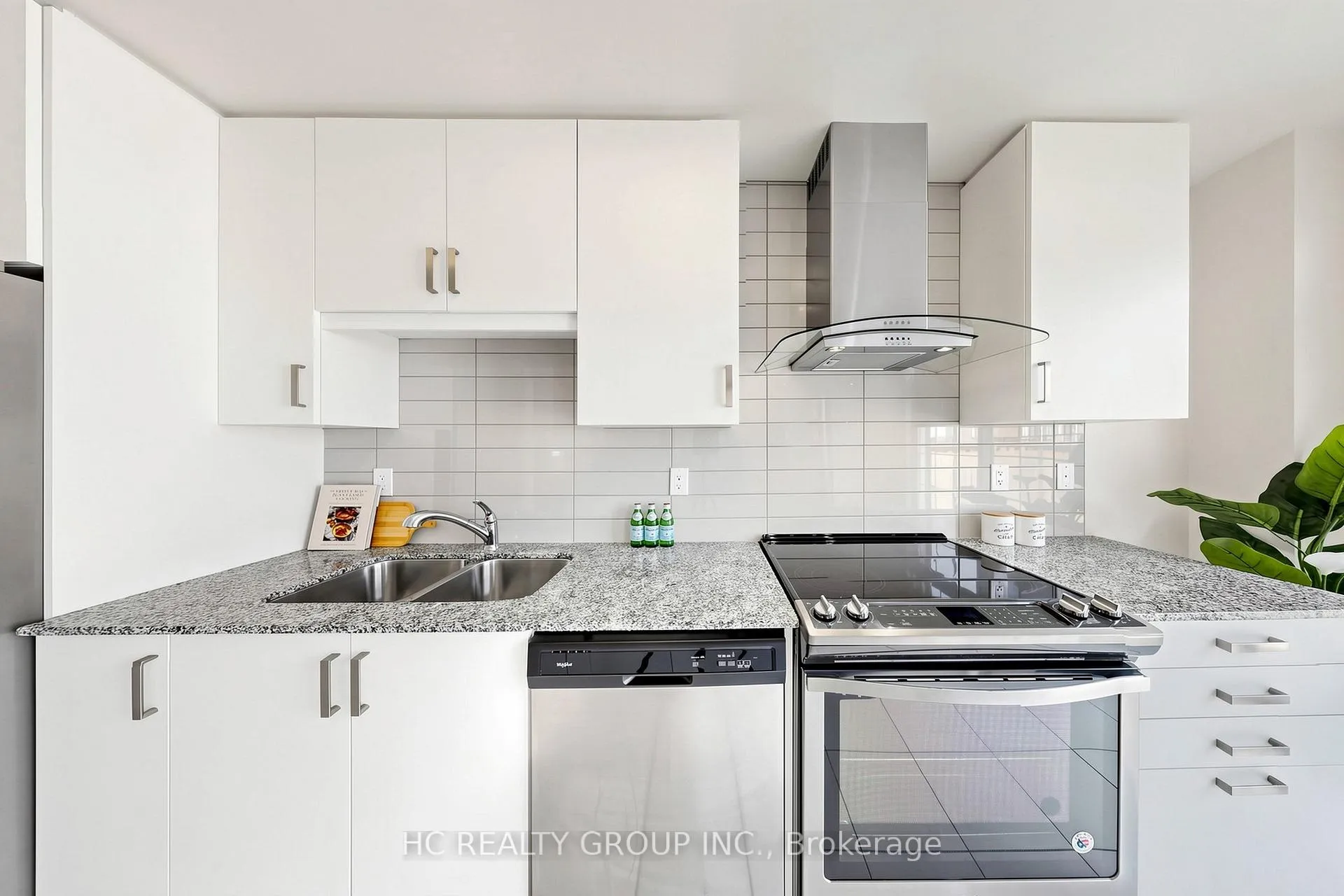 Photo 13 of 4 Sand Hill Mews, Vaughan, Patterson — HOMEH