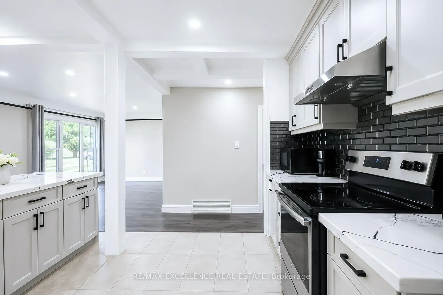 Photo 4 of 35 Siebert Avenue, Kitchener, Vanier - Kitchener — HOMEH