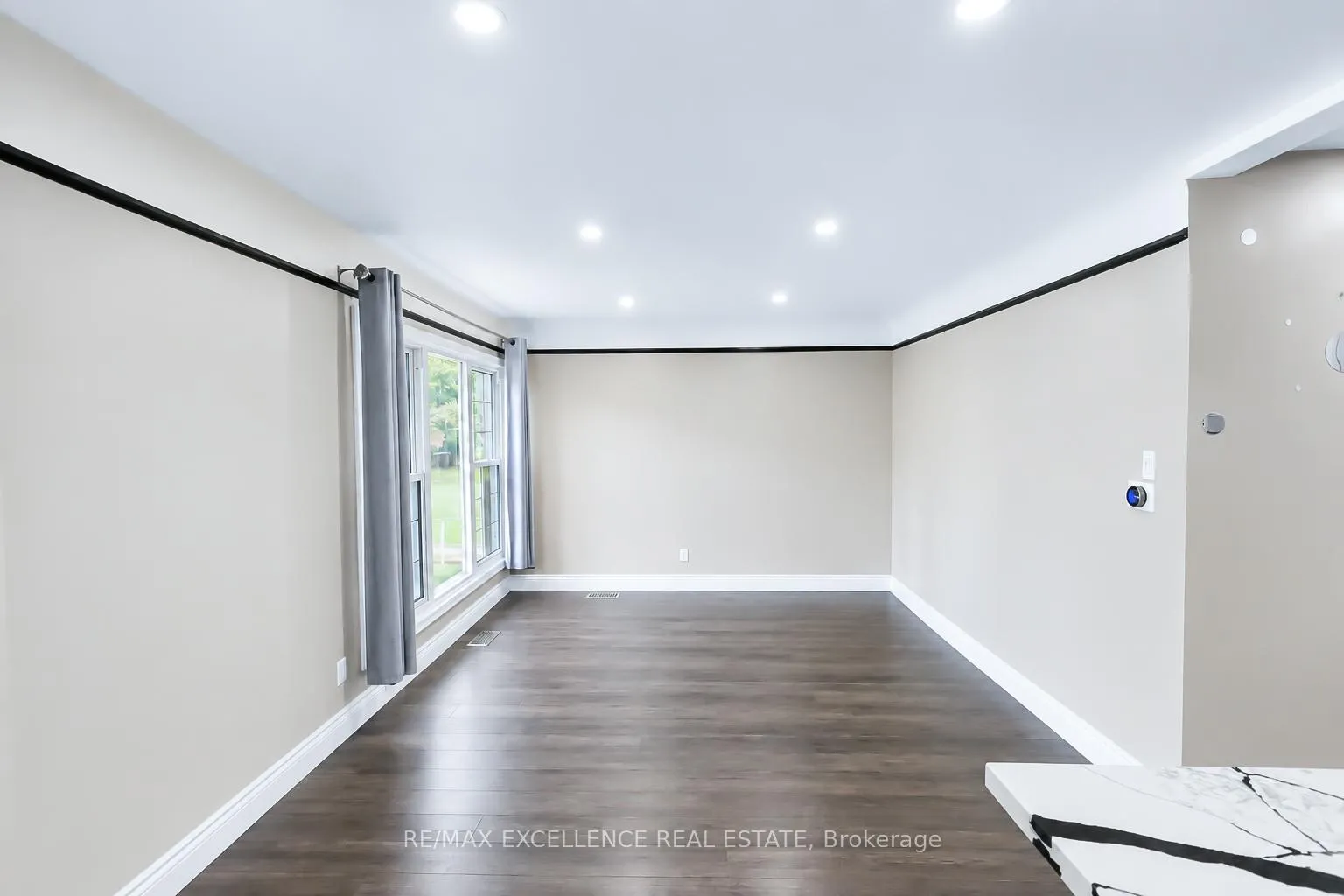 Photo 5 of 35 Siebert Avenue, Kitchener, Vanier - Kitchener — HOMEH